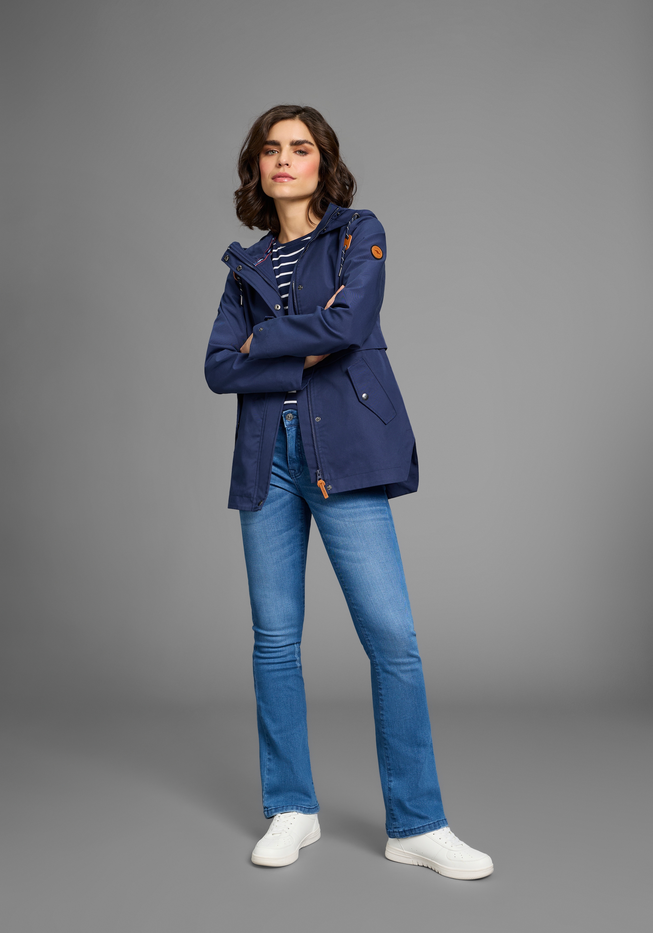 KangaROOS Veste d'extérieur mit Kapuze Übergangsjacke  gefütterte Kapuze, Kordelzug, Klappentaschen