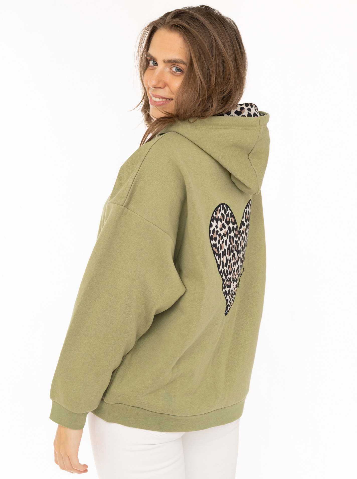 Zwillingsherz Hoodie »"Leo Herz"«, Oversized , Kapuzenfutter und aufgesticktes Herz in Leomuster
