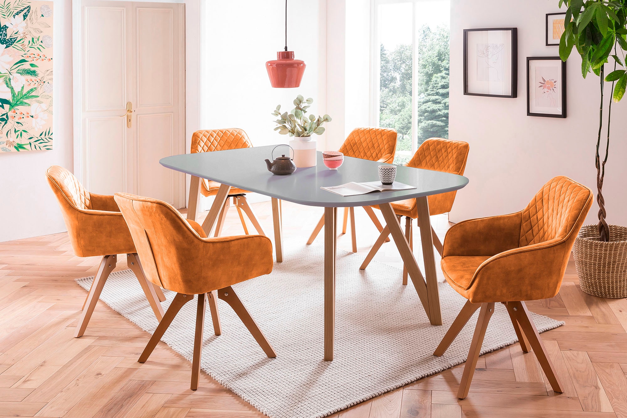 SalesFever Chaise avec accoudoirs »Växjö - Esszimmerstuhl Komfort und Stil« () 1 cuisSitzkomfort neu definiert: 180° Drehplatte inklusive!