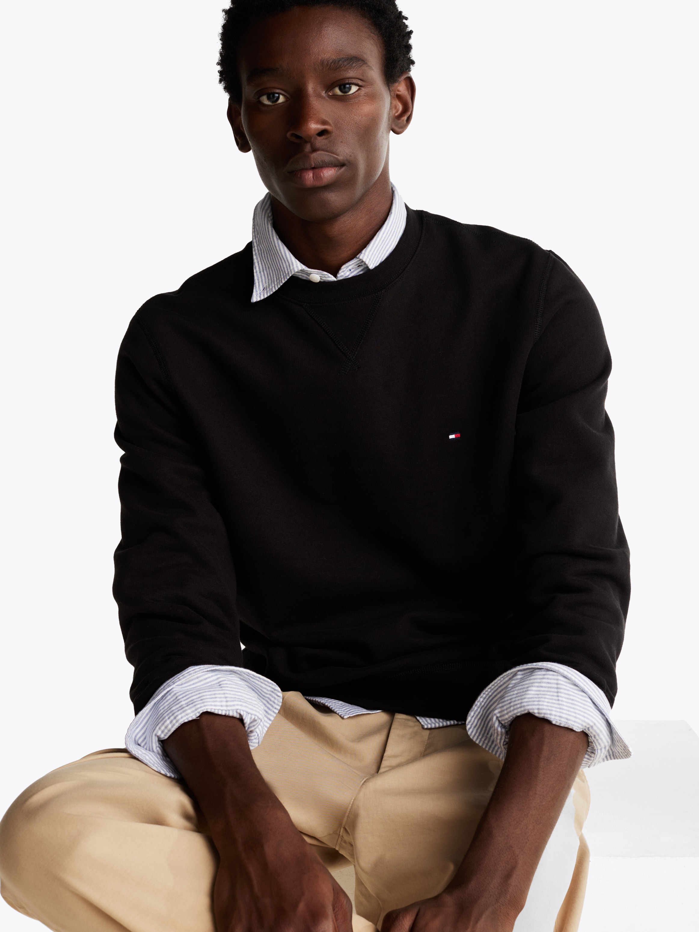 Tommy Hilfiger Sweat-shirt »ESSENTIAL FLEECE CREWNECK«, avec broderie logo Tommy Hilfiger, coupe régulière
