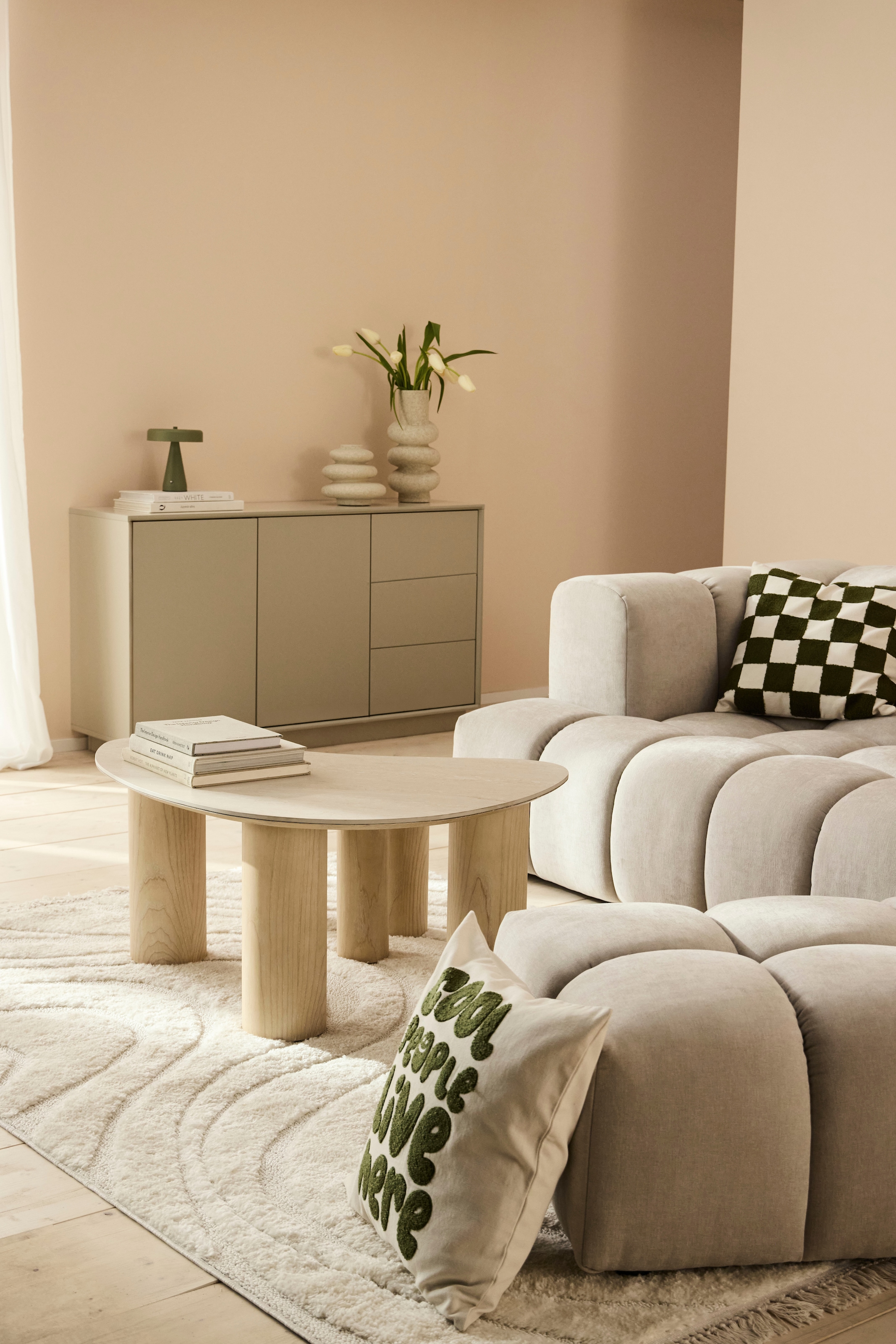 homsy by Ana Johnson Sideboard »Storvia« seidenmatte Lackierung, geräuschlose Soft-Close-Schubladen, B 140 cm
