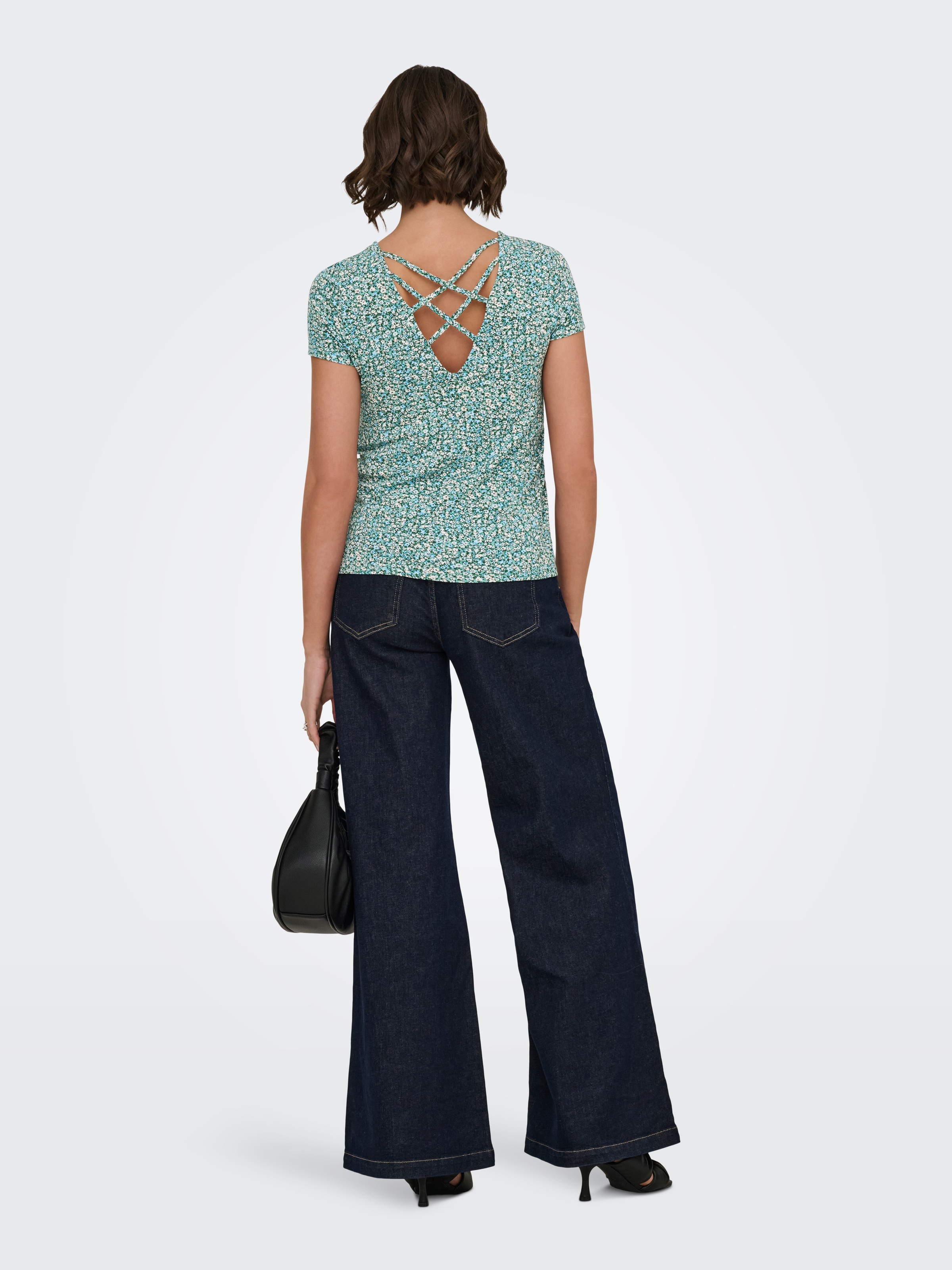 ONLY T-shirt à manches courtes »ONLBERA BACK LACE UP S/S TOP JRS NOOS«