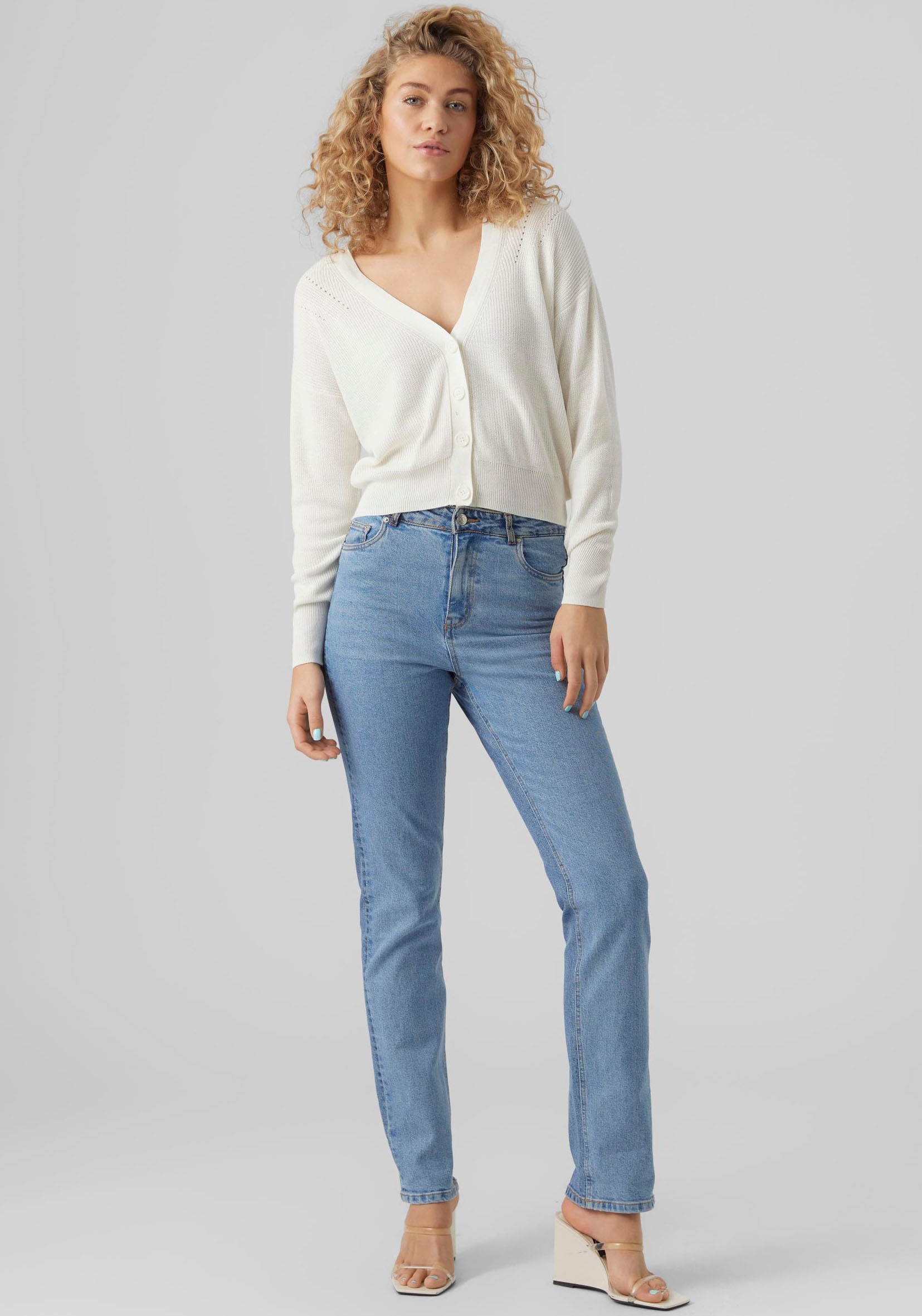 Vero Moda Strickjacke »VMNEWLEXSUN LS SHORT V-NECK CAR GA NOOS« mit Knopfleiste