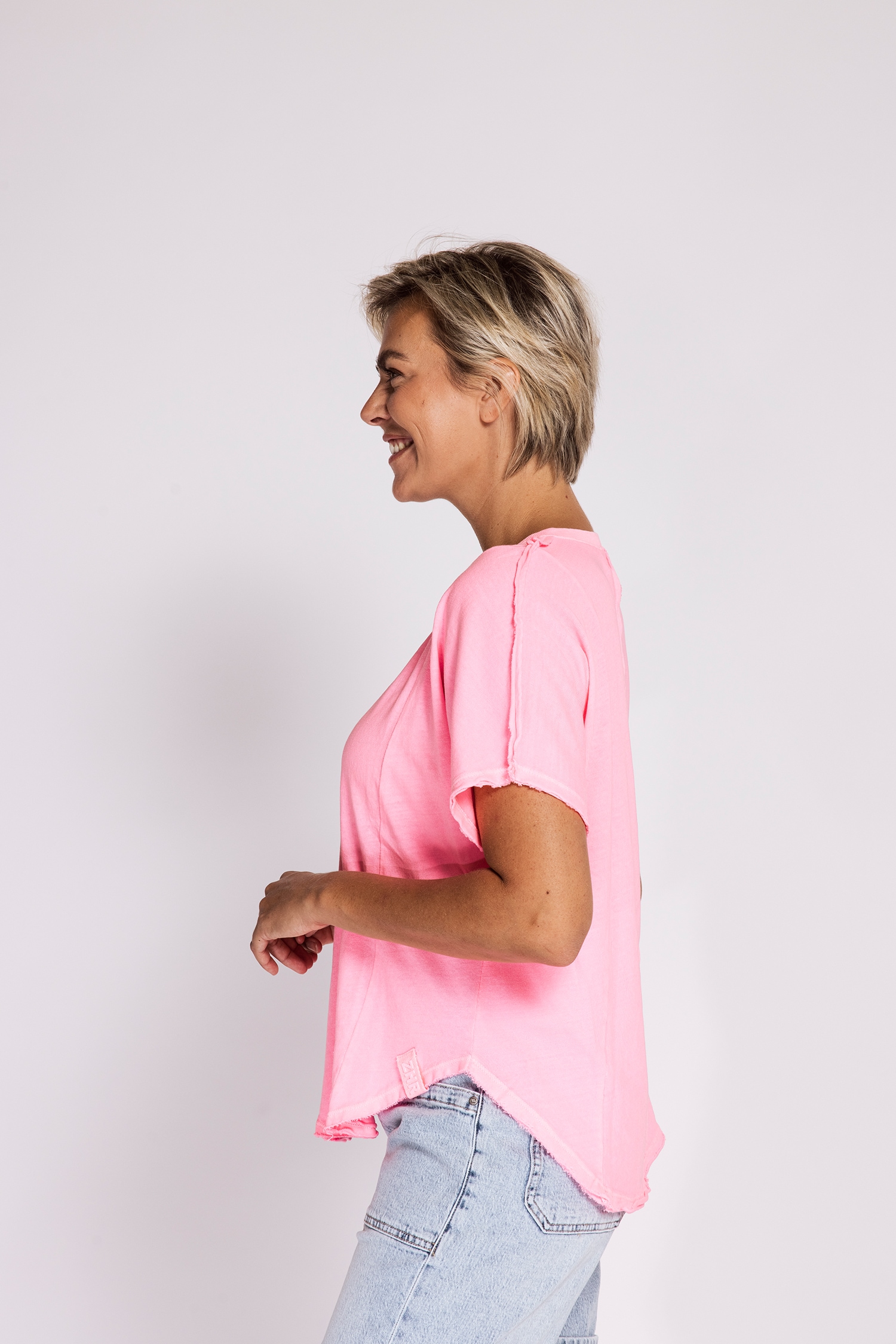Zhrill Kurzarmshirt »RYA« normale Passform, Kurzarm, mit V-Ausschnitt, unifarben