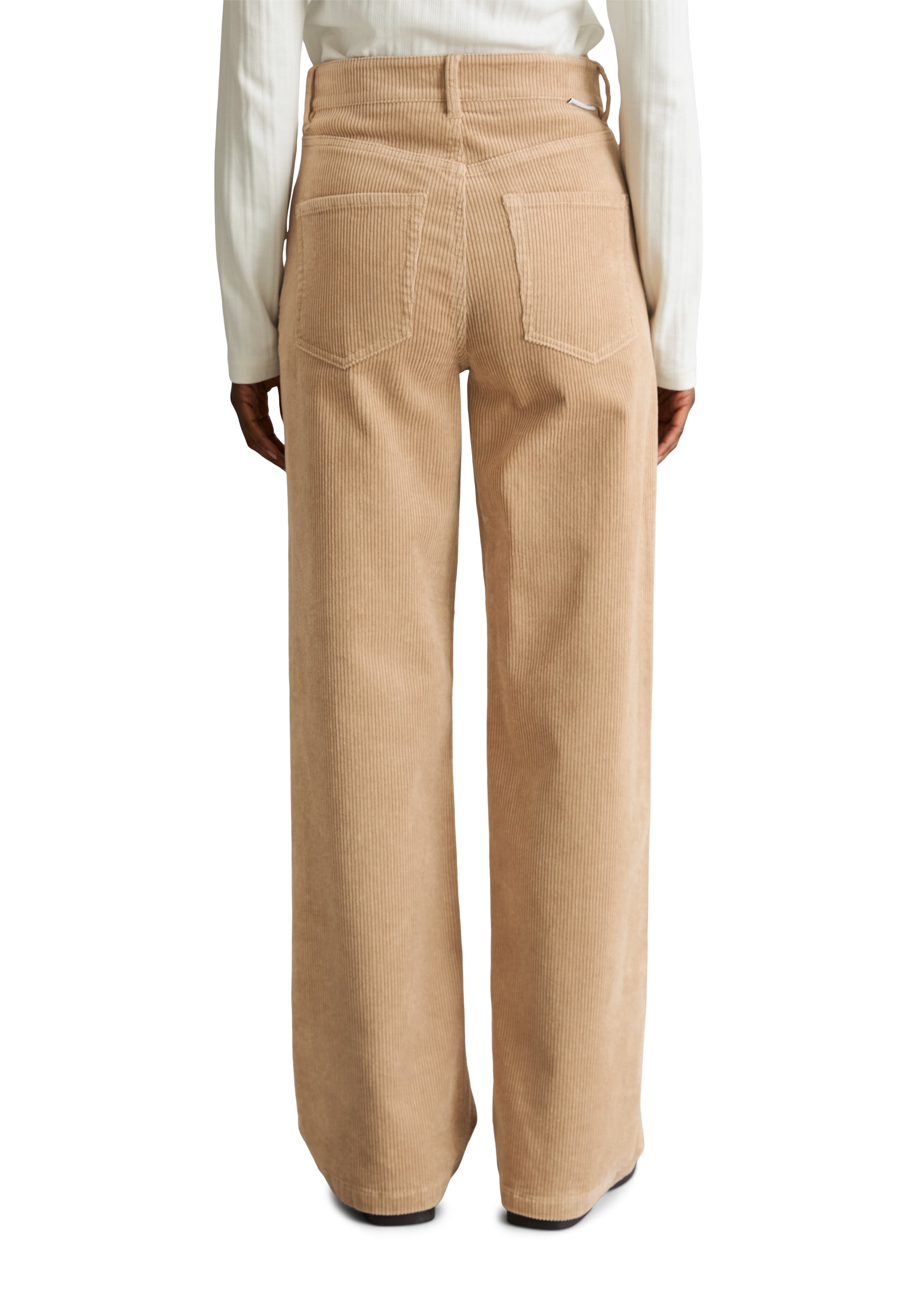 Marc O'Polo DENIM Pantalon en velours côtelé  Modèle Tomma large en coton biologique stretch