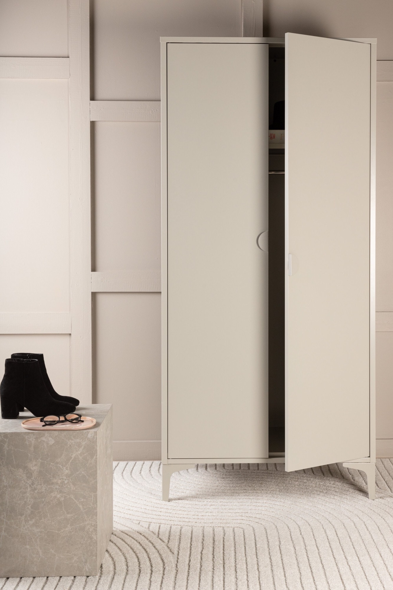 Venture Home Armoire vestiaire »Piring, Stauraumschrank aus Stahl, 2 Türen, Höhe 183 cm« Armoire à vêtements, revêtement en poudre, tringle, étagères, moderne