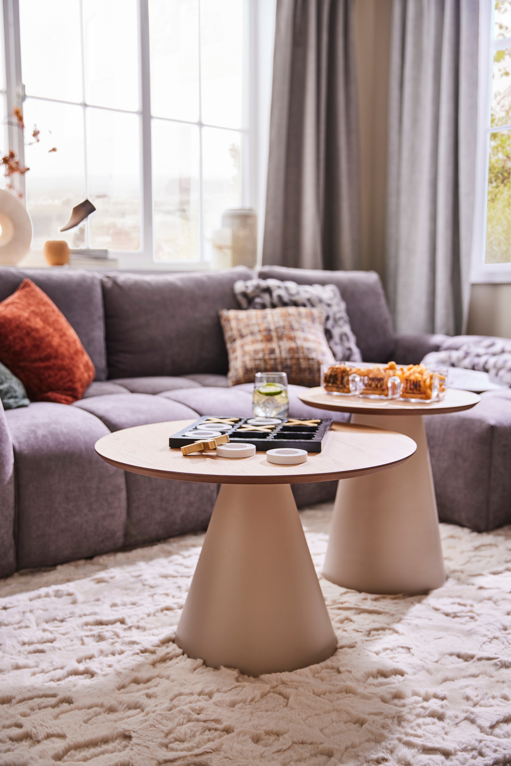 ACTONA GROUP Table basse »Soli« table basse ronde, plateau mat chêne, colonne et cadre gris, Ø65x43cm,