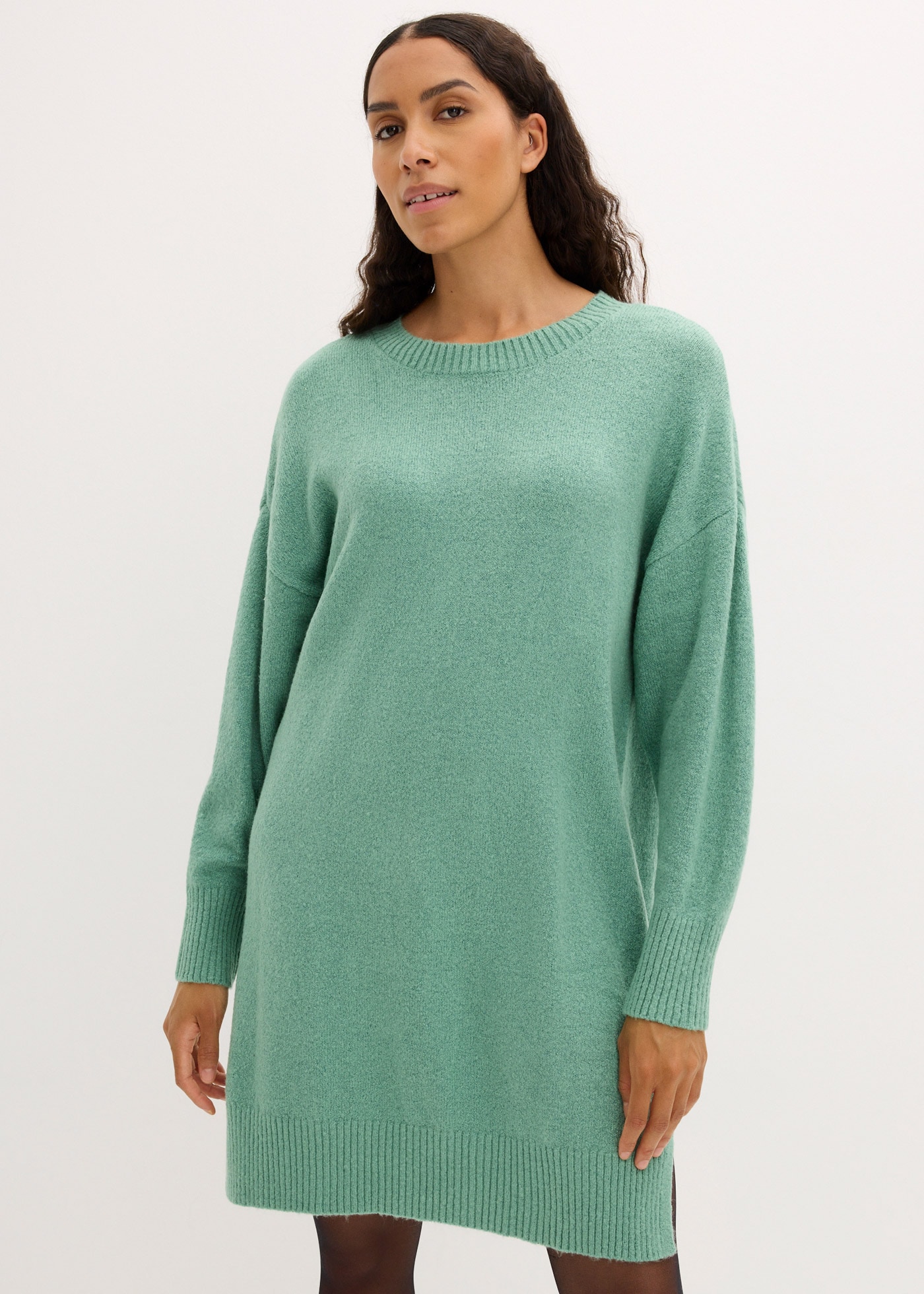 bonprix Robe en sweat »Oversize-Strickkleid« aus Materialmix, Oversize Passform, knielang, mit Seitenschlitzen