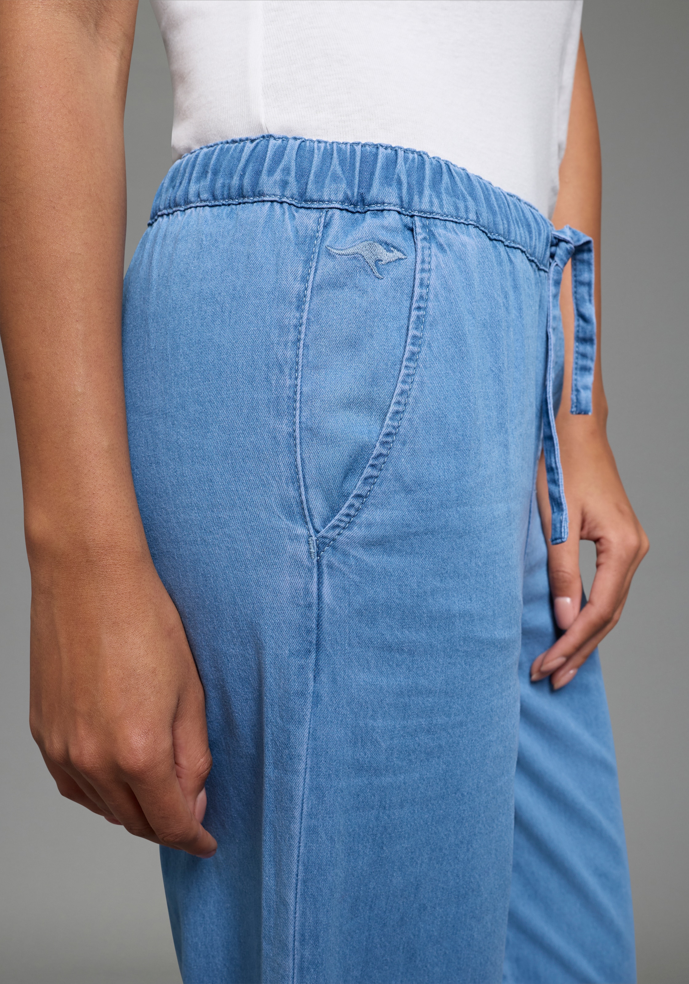 KangaROOS Jeans large weiteres Bein, hohe Leibhöhe, elastischer Bund mit Gummizug