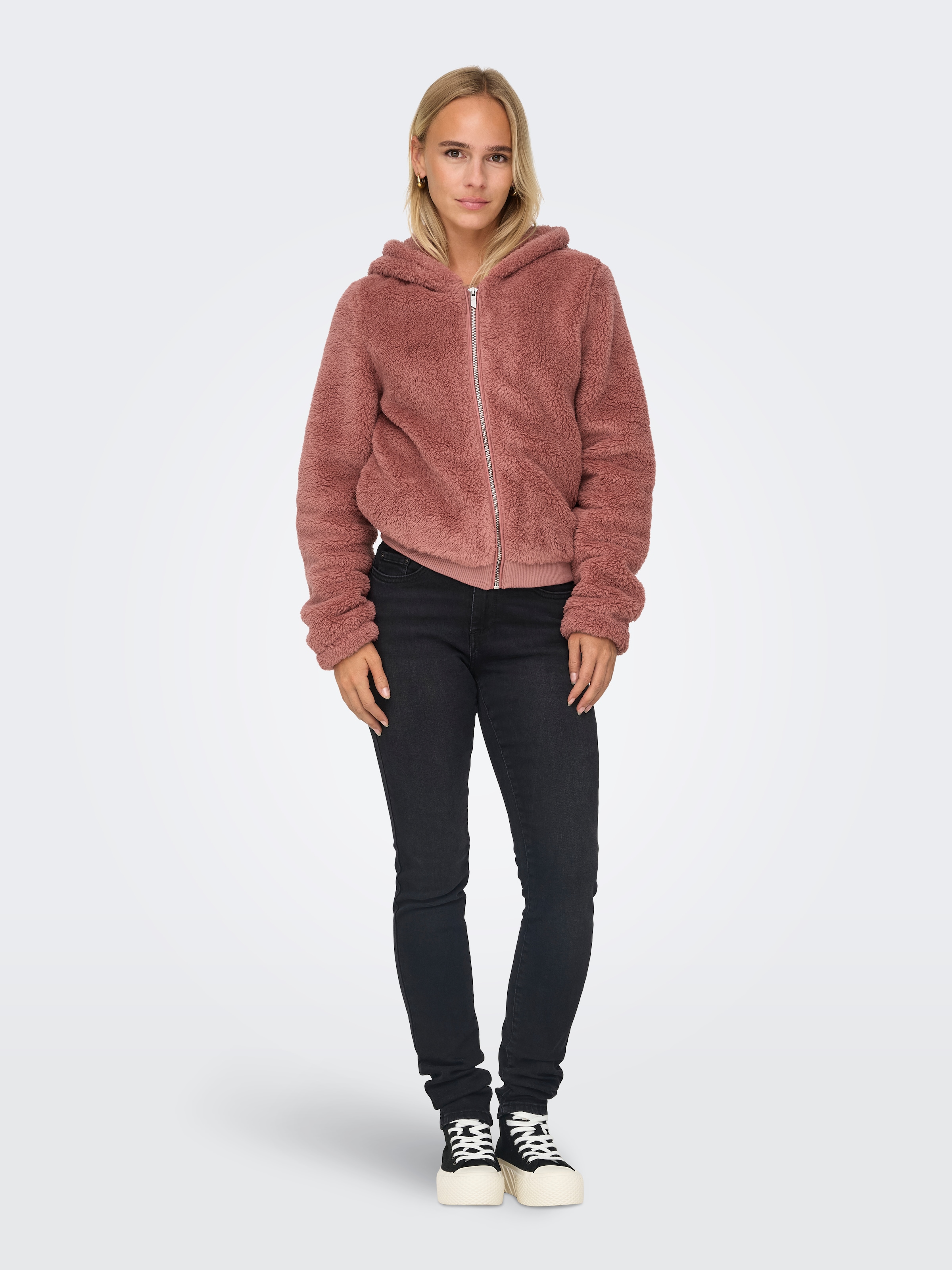 ONLY Kapuzenplüschjacke »ONLNEWANNA CONTACT SHERPA JKT OTW NOOS« mit Kapuze