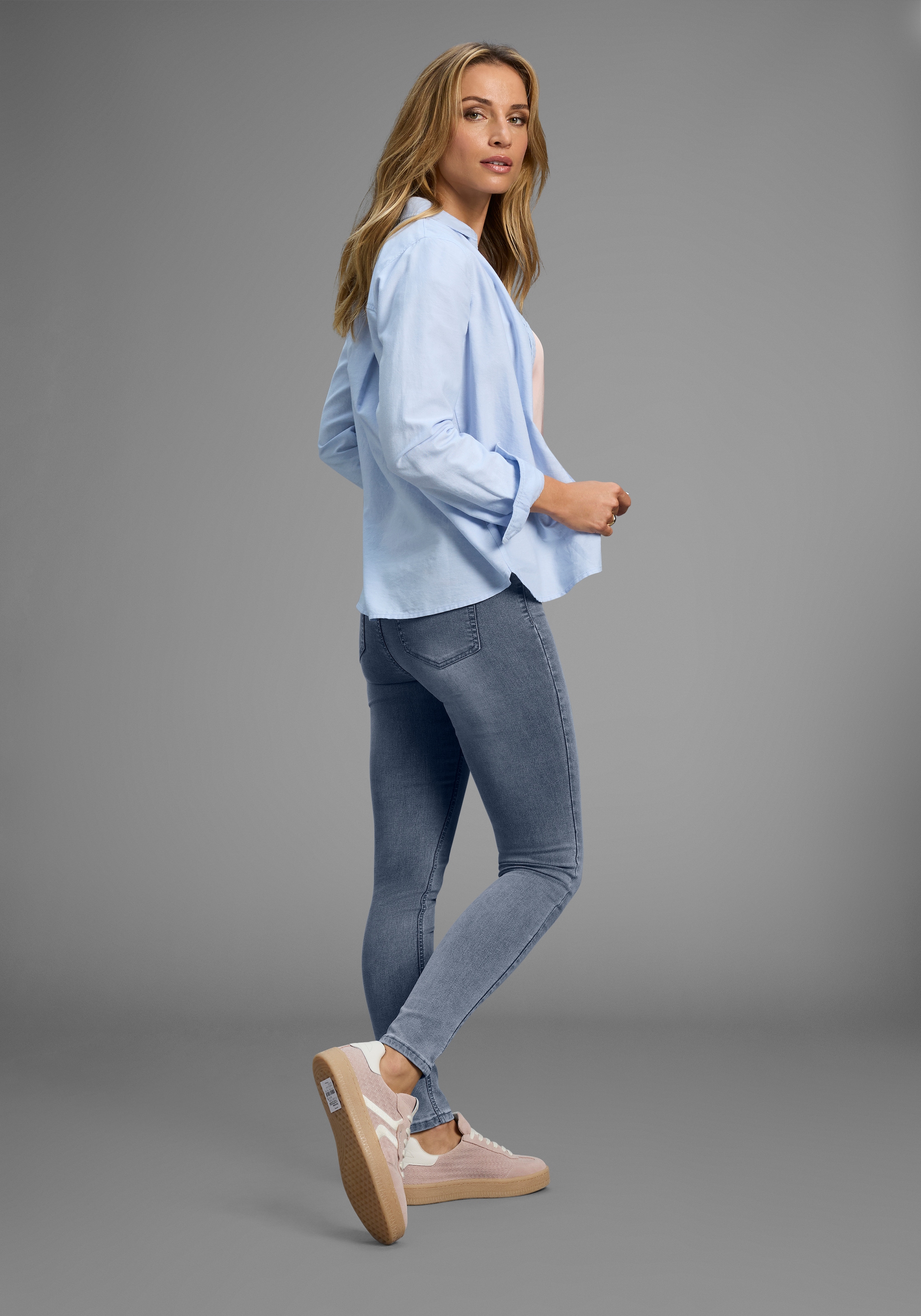 Arizona Skinny-fit-Jeans »Ultra Stretch« extra-eng geschnittene Beinform,  modische Used-Waschung