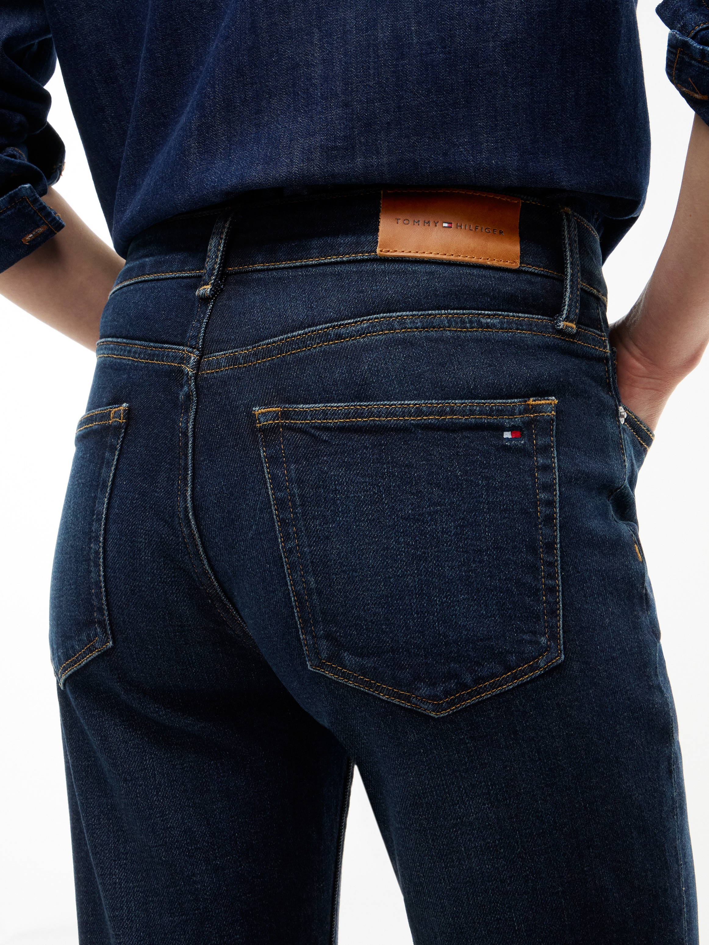 Tommy Hilfiger Jeans slim »HARLOW MID RISE SLIM ESSENTIAL« Mélange coton, coupe slim, taille moyenne