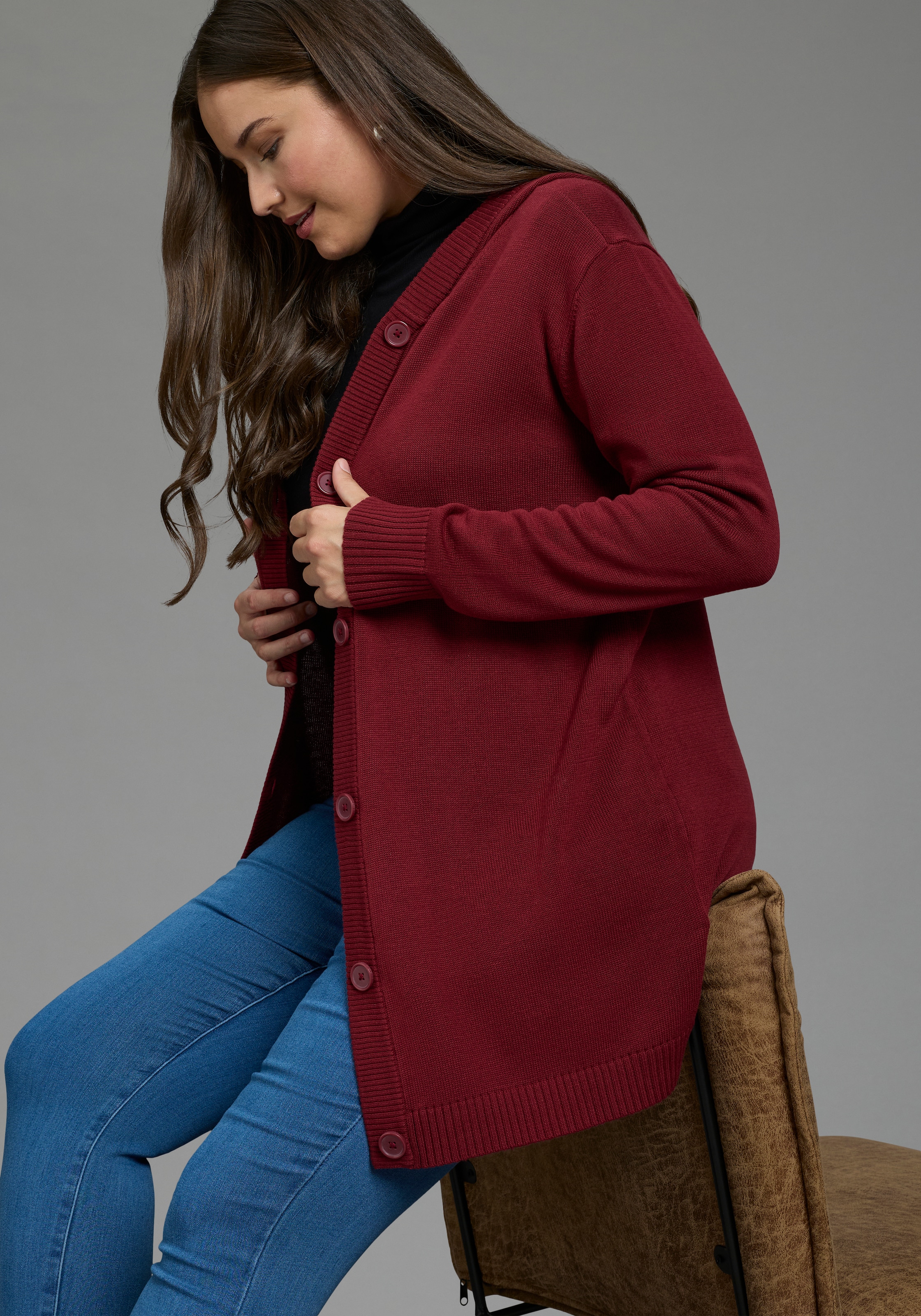 Laura Scott CURVE Kapuzenstrickjacke »Grosse Grössen« mit langem Schnitt, figurumspielende Passform, Langarm