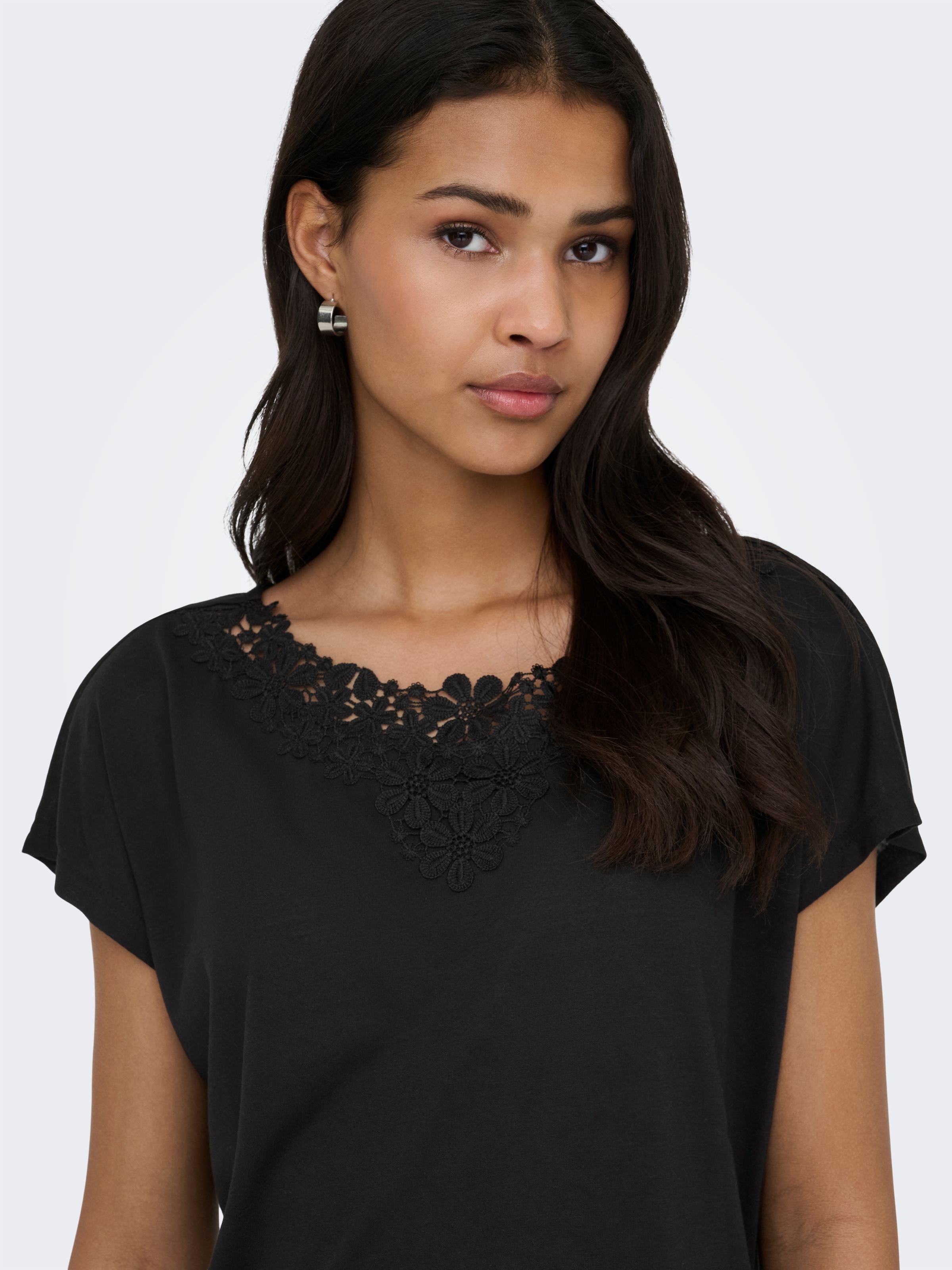 ONLY Chemise en dentelle »ONLWINNIE S/S TOP CS JRS« Polyester, regular fit