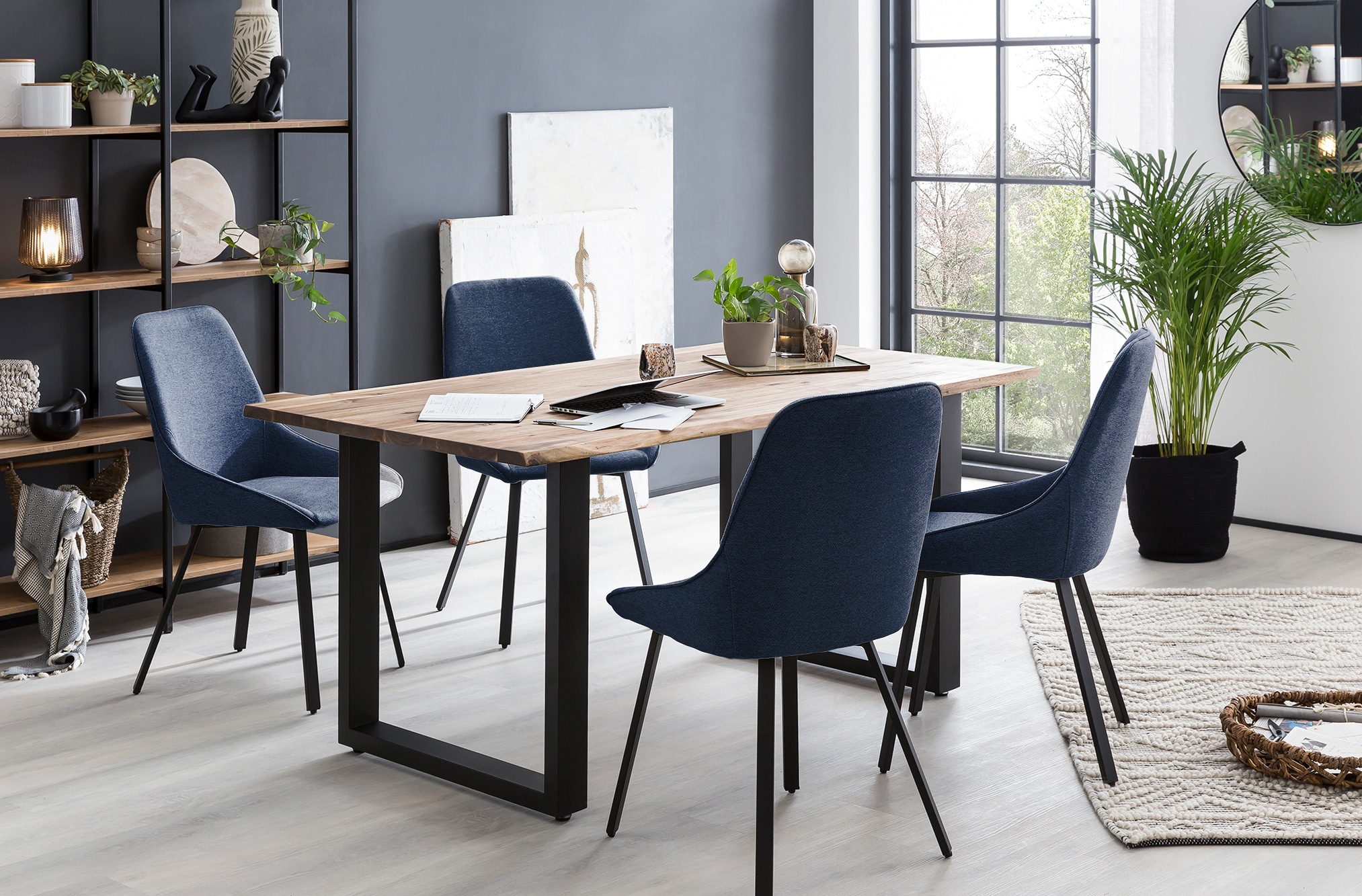 SalesFever Esstisch »Design Esstisch für stilvolles Ambiente« mit echter Baumkante