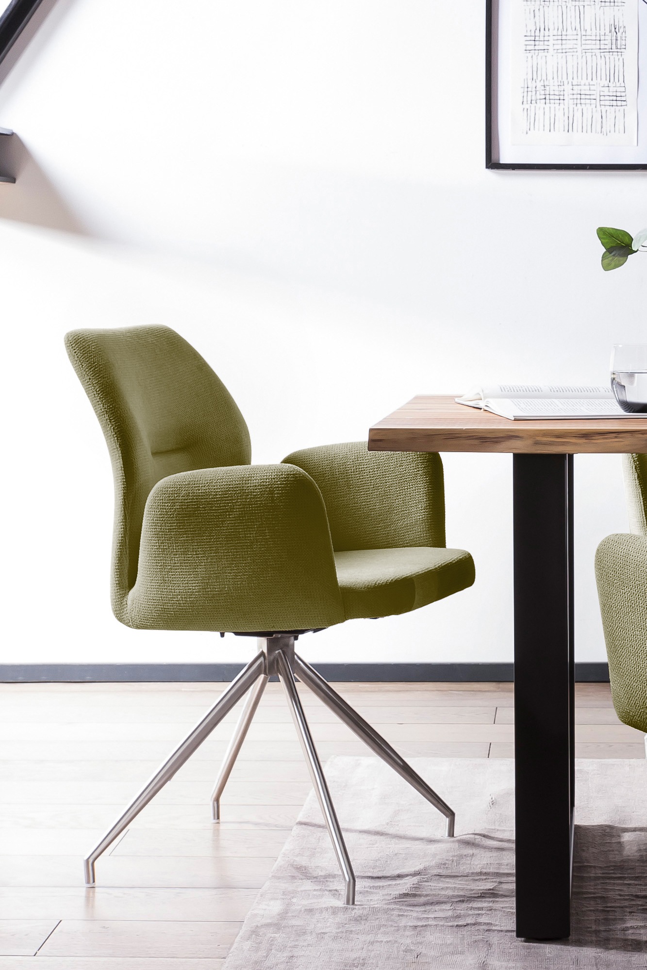 SalesFever Essgruppe »Stilvolle Sitzgruppe« Set, 5 Stk. tlg. 5-teiliges Set: Behandelte Tischplatte mit seidenmattem Finish