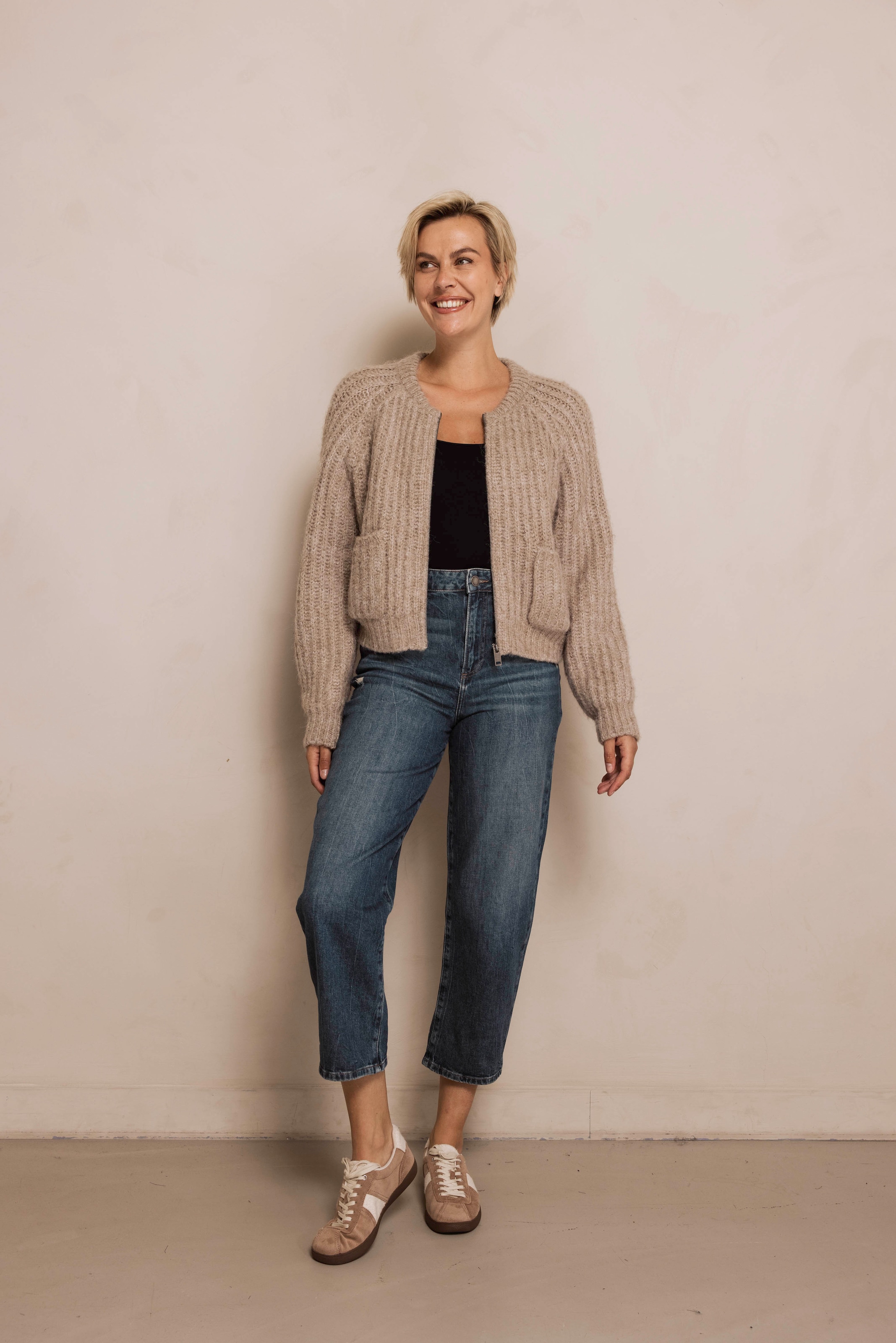 Zhrill Strickjacke »ZHCORINNA« mit Rippenstruktur, Reissverschluss vorn