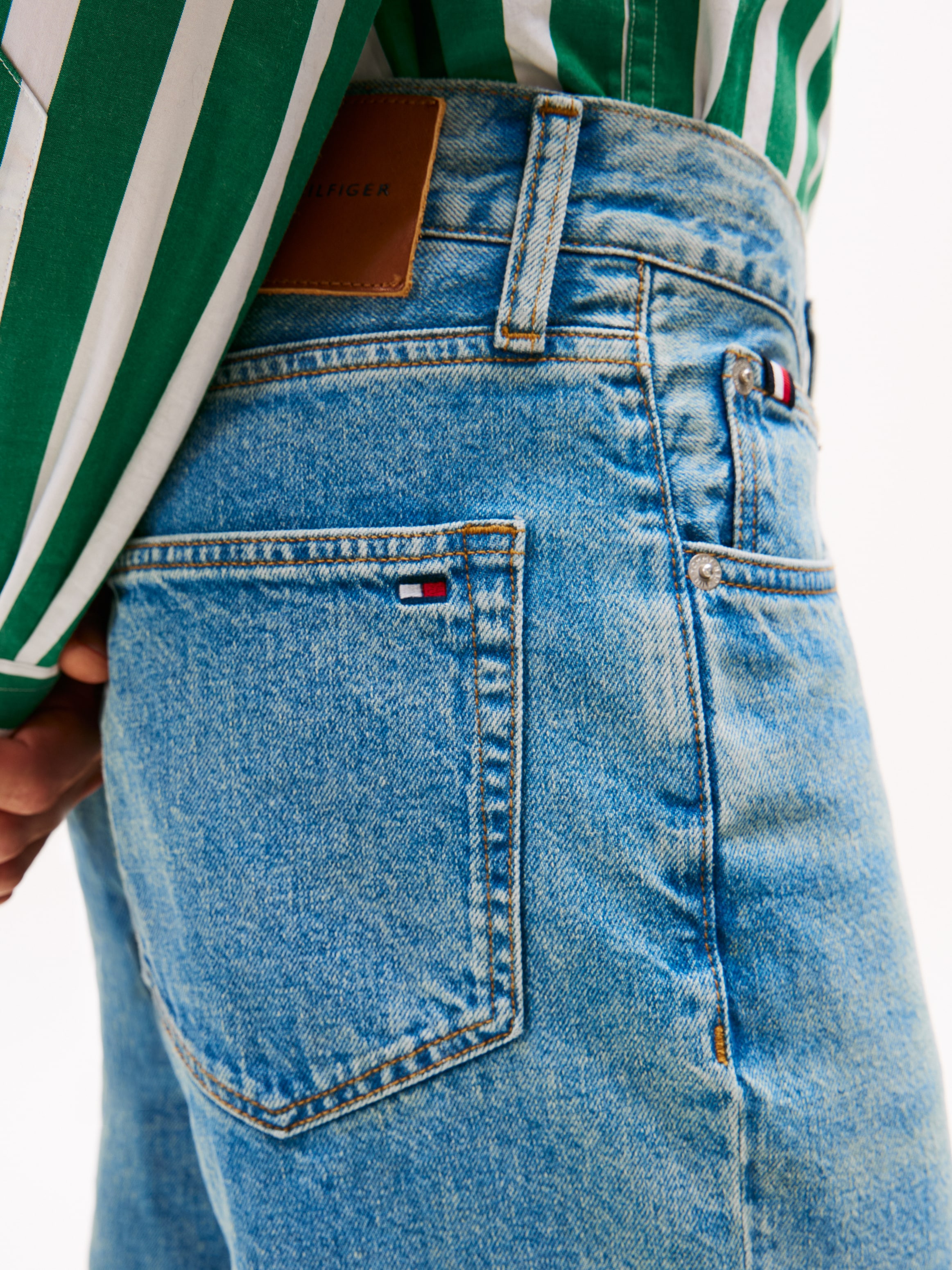 Tommy Hilfiger Jeans taille basse »HARLEM« mit Fade-Effekten