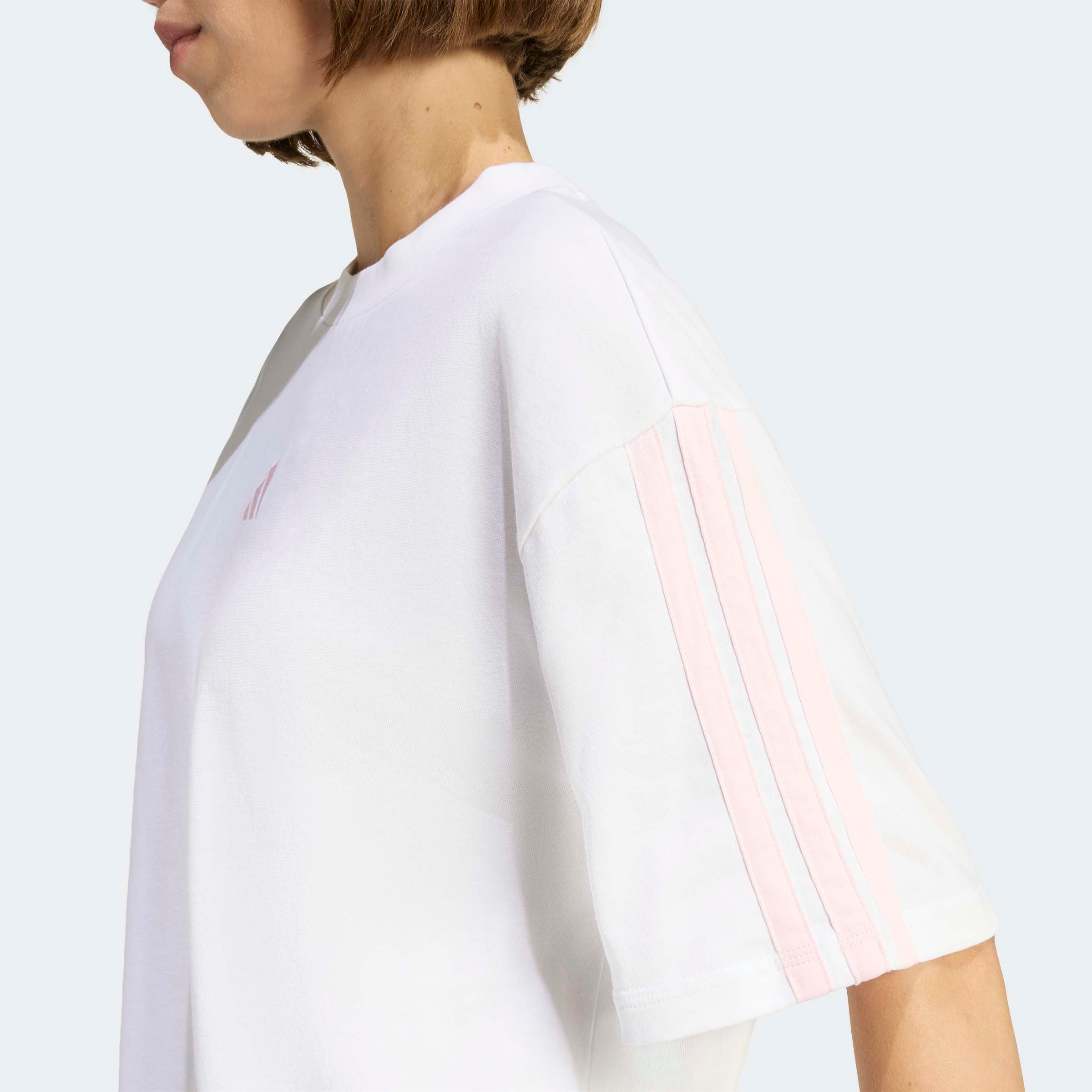 adidas Sportswear T-shirt »ESSENTIALS 3-STREIFEN BOYFRIEND« lockere Passform, Kurzarmdesign, sportlicher Stil, aus Baumwolle