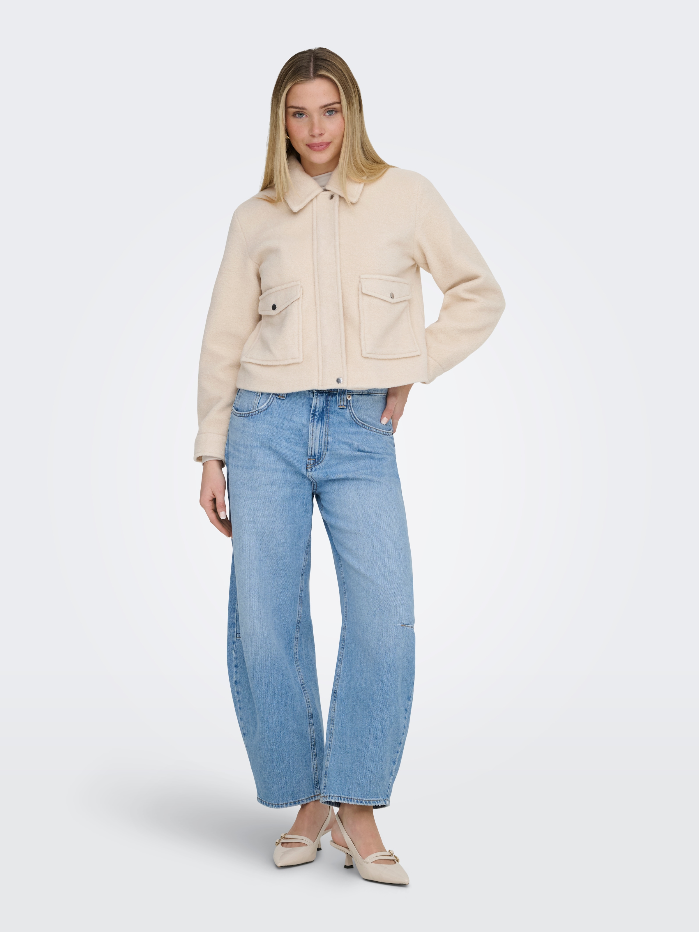 ONLY Veste courte »ONLKIKI-MONI SHORT JACKET PNT« fibre synthétique