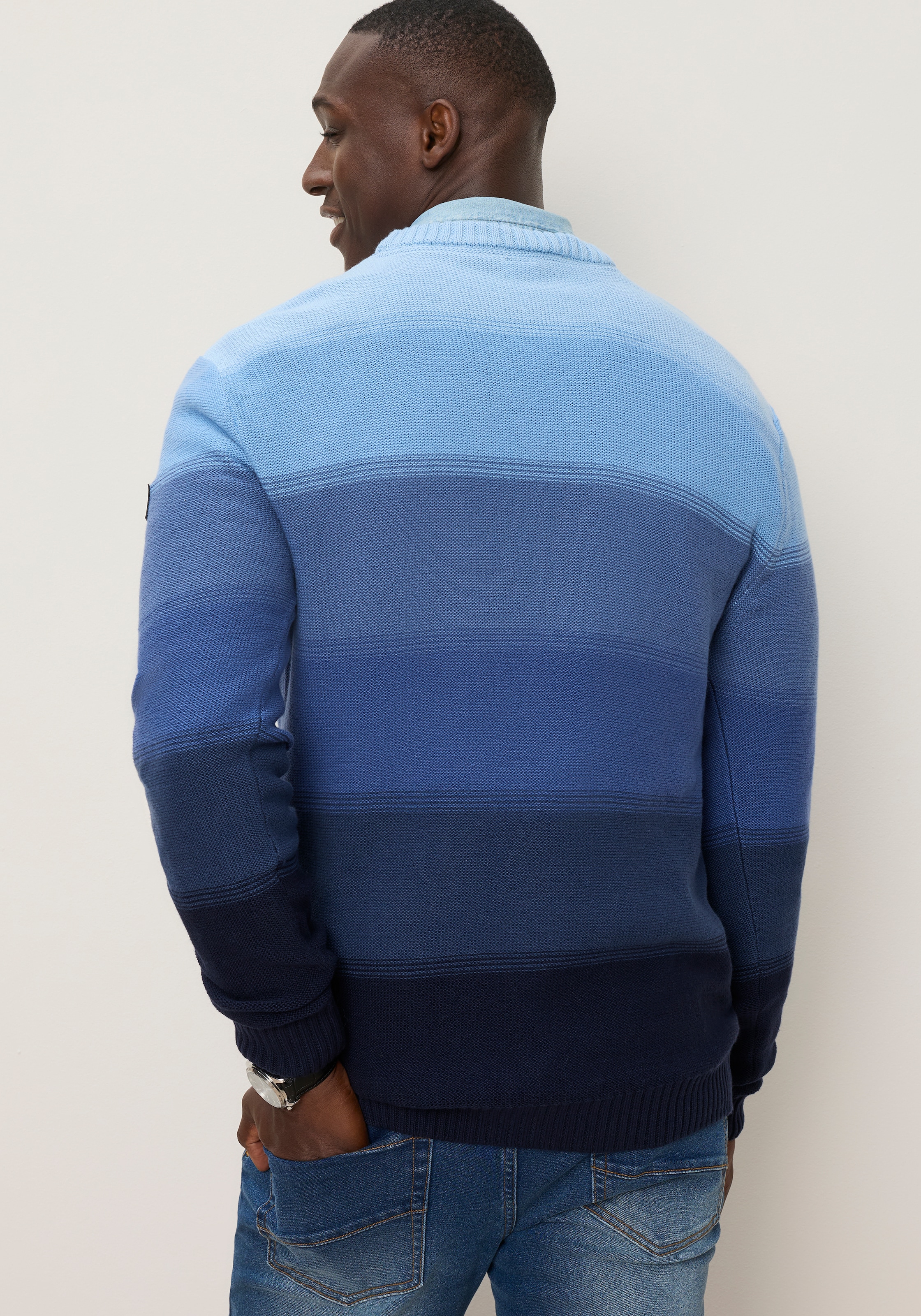 KangaROOS Pull en tricot avec col rond, coupe regular fit, dégradé, manches longues
