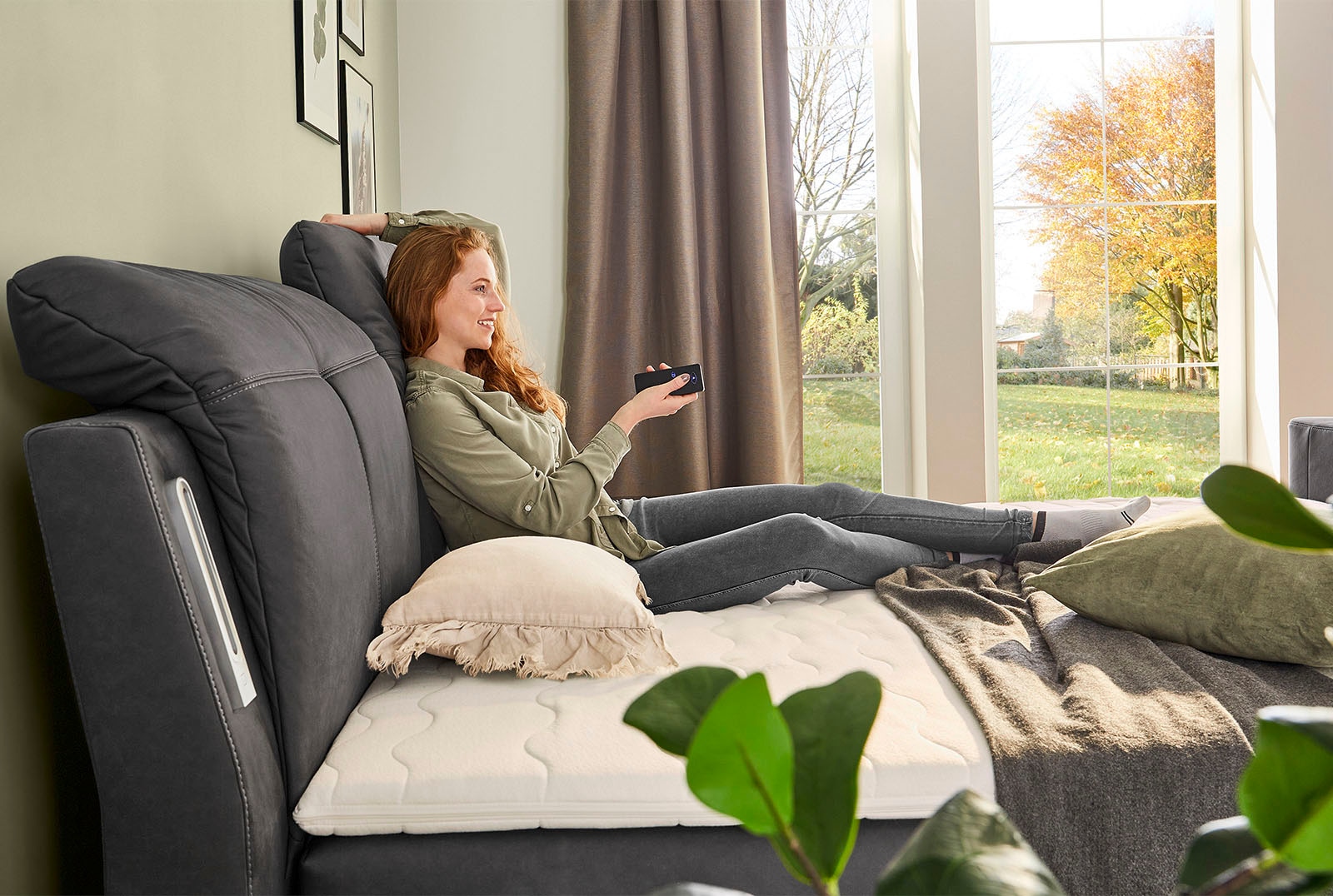 Jockenhöfer Gruppe Lit boxspring »MOVIESTAR, mit Taschenfederkernmatratze H3-H4, inkl. LED-Beleuchtung« revêtement en tissu structuré ou en microfibre au choix, 180x200cm
