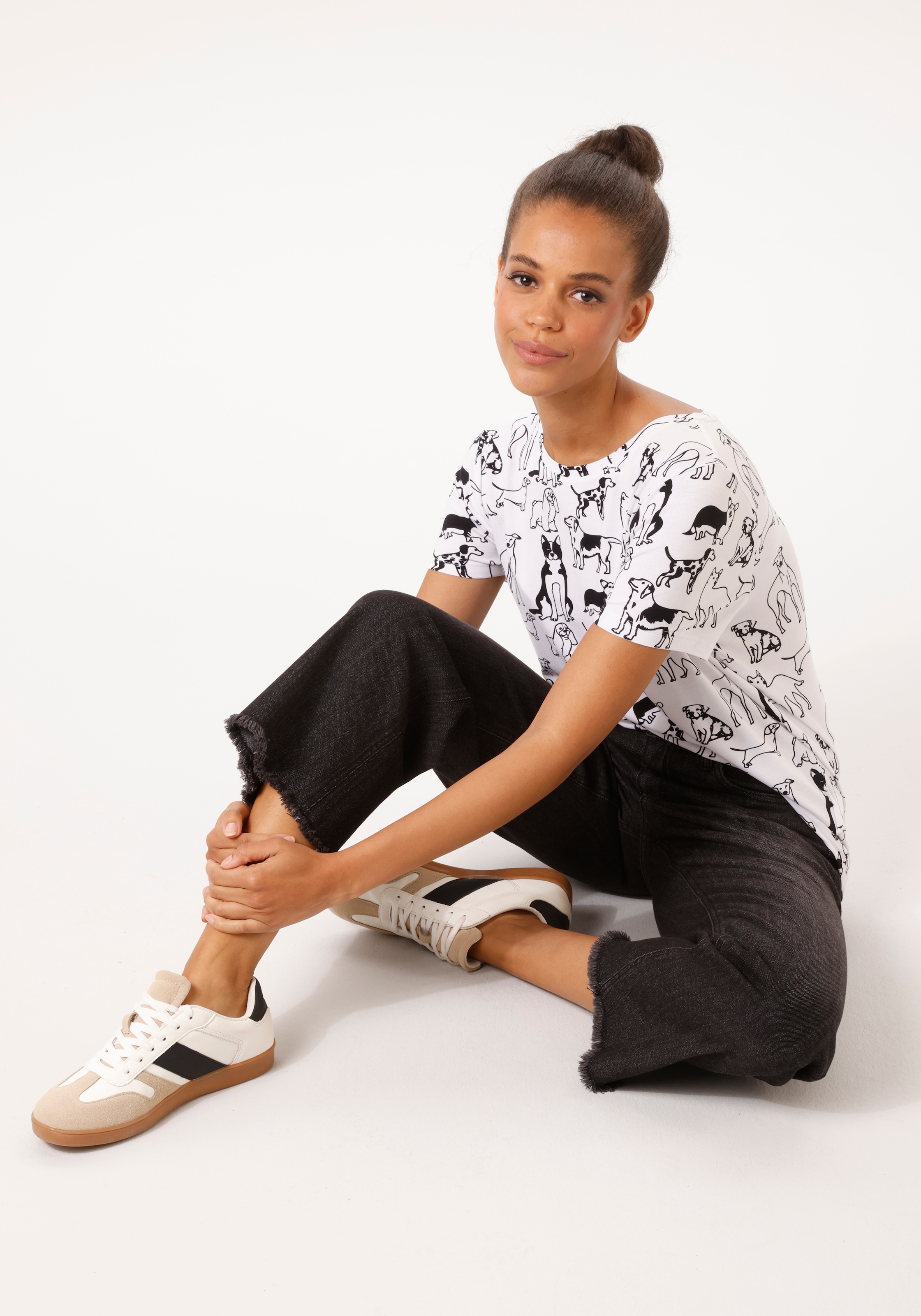 Aniston CASUAL T-shirt allover mit niedlichen Hunden bedruckt - NEUE KOLLEKTION