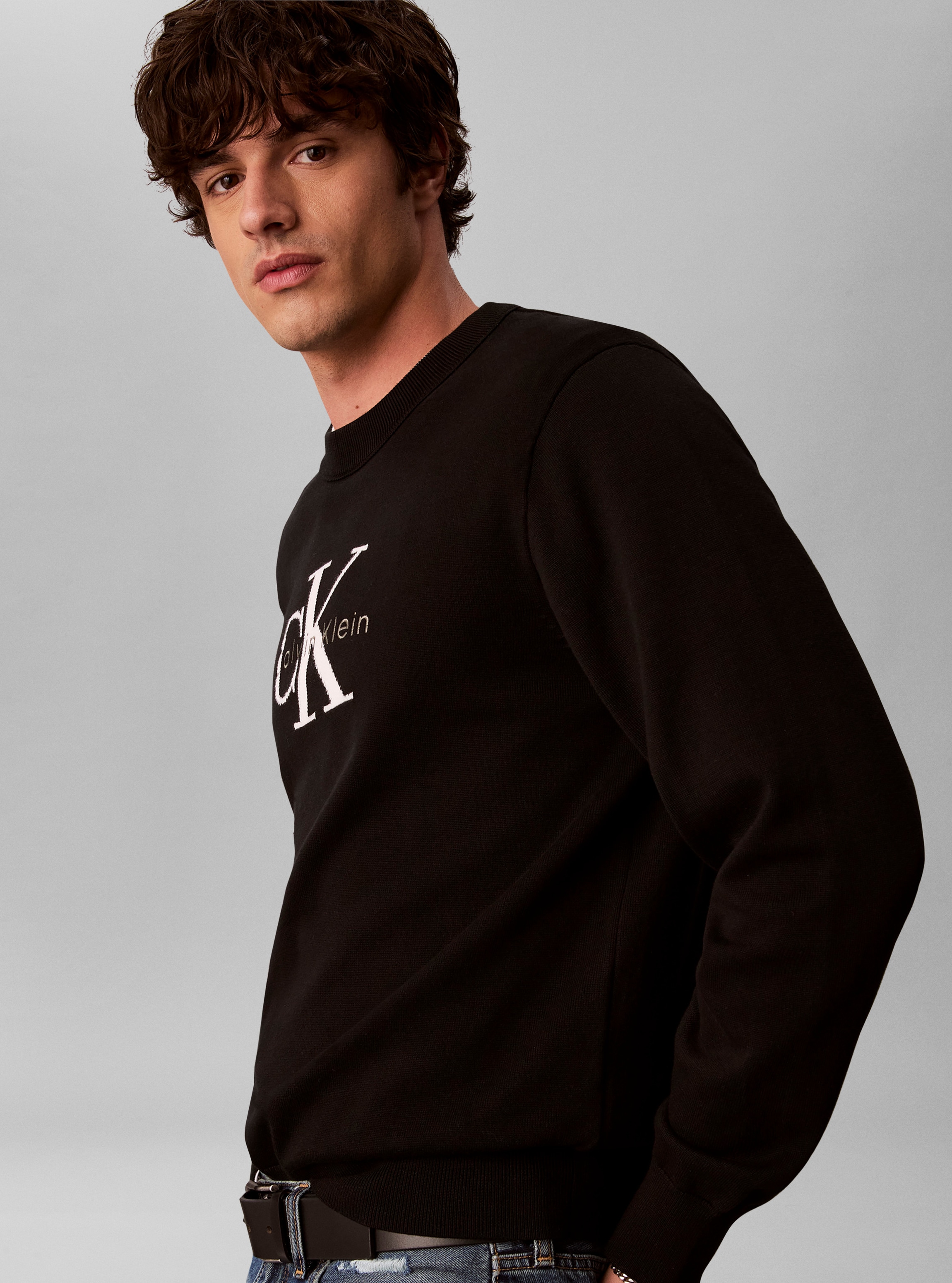 Calvin Klein Jeans Rundhalspullover »COTTON MONOLOGO« Regular fit mit Rundhalsausschnitt