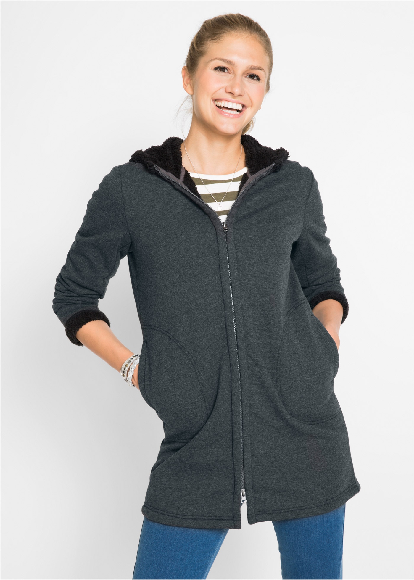 bonprix Kapuzensweatjacke »Kapuzen-Sweatjacke mit Teddyfell« mit Kapuze, mit Teddyfell-Futter, aus Polyester und Baumwolle