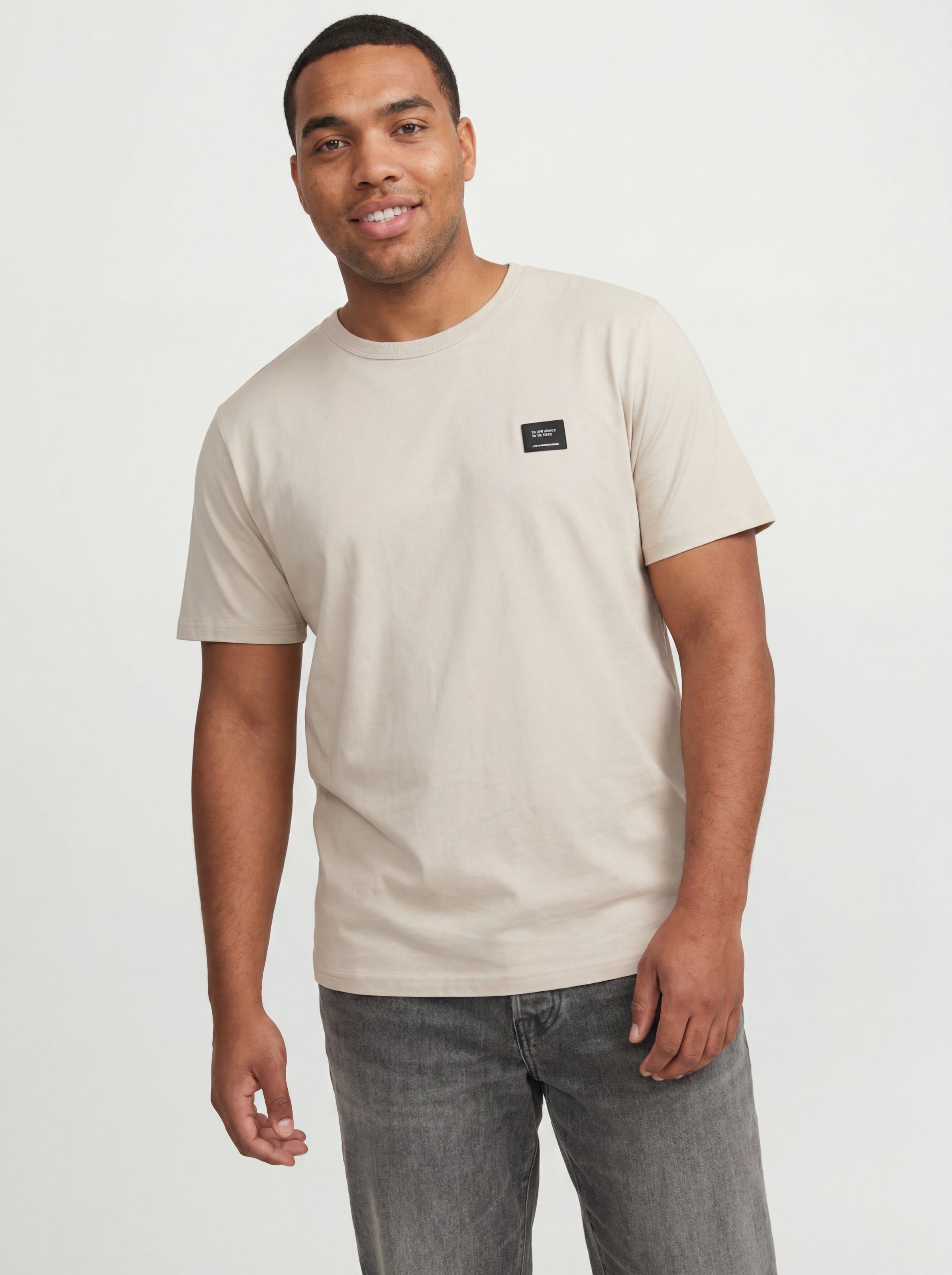Jack & Jones PlusSize T-shirt »JJCLEVELAND TEE SS CREW NECK PLS« coton, coupe régulière