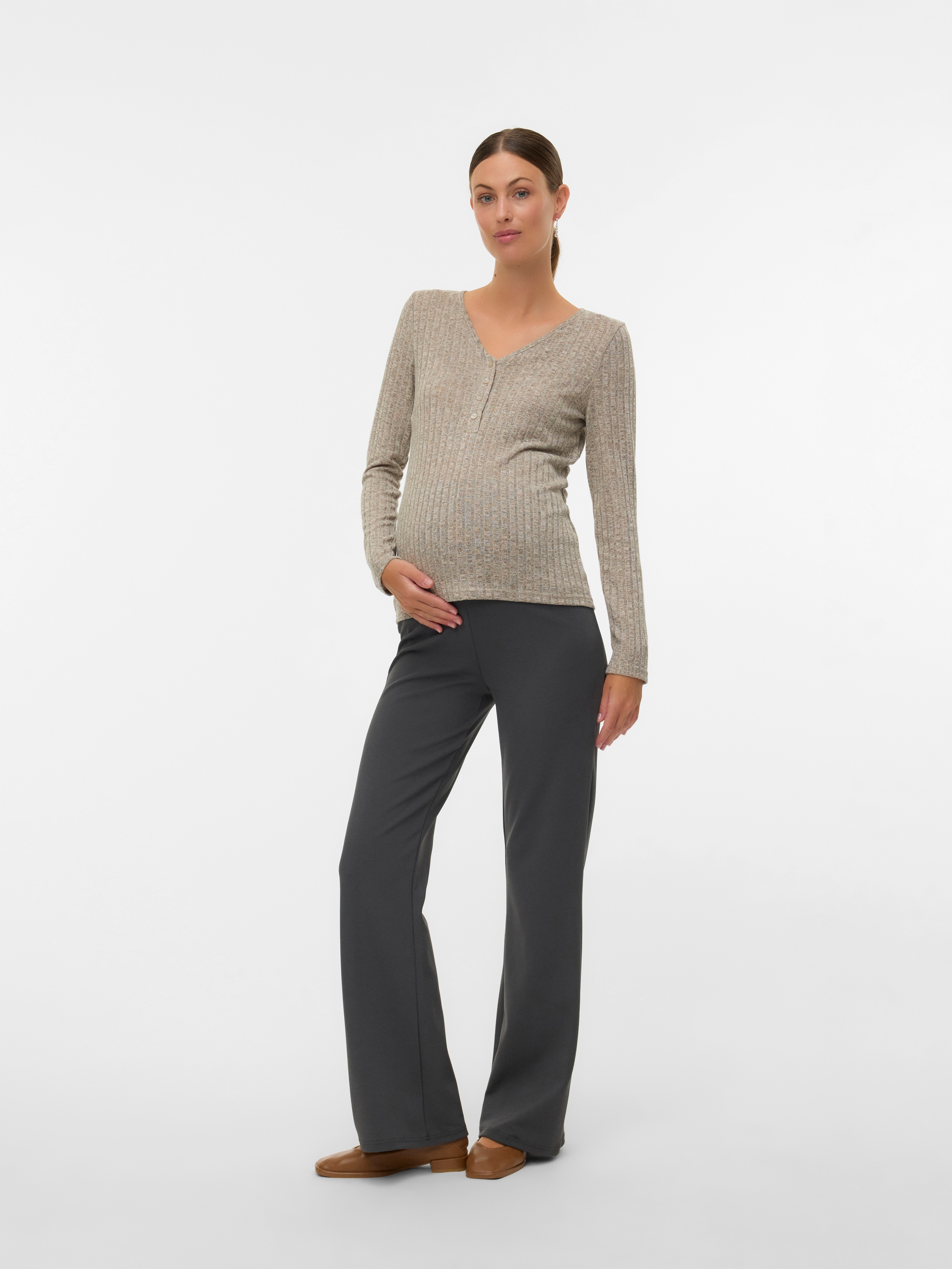 Mamalicious Umstandsshirt »MLPAMMIE LIA LS JRS TOP 2F NOOS« Materialmix, eng anliegend