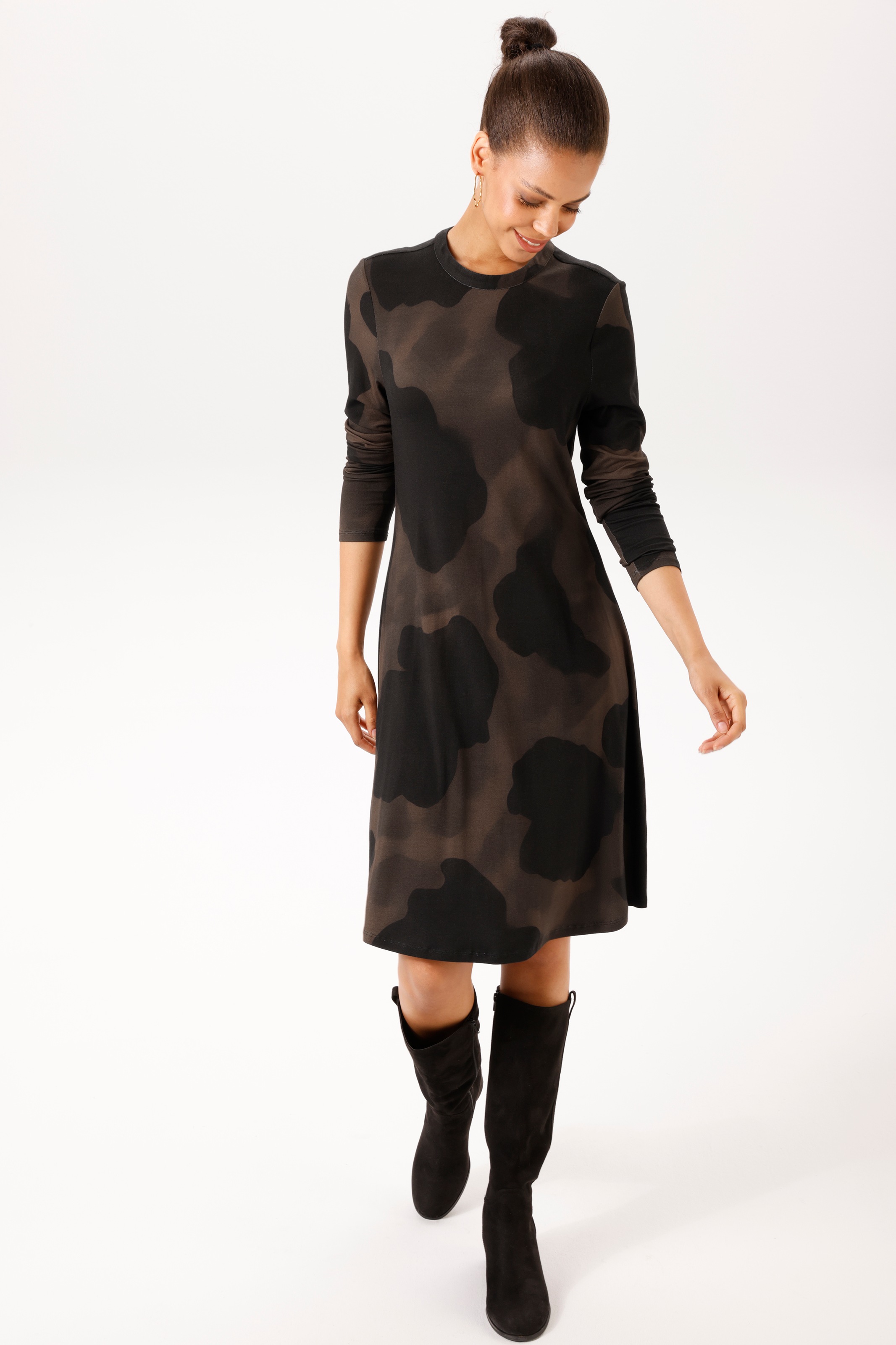 Aniston CASUAL Jerseykleid mit grossflächigen, grafischen Druck im Batik-Look - NEUE KOLLEKTION