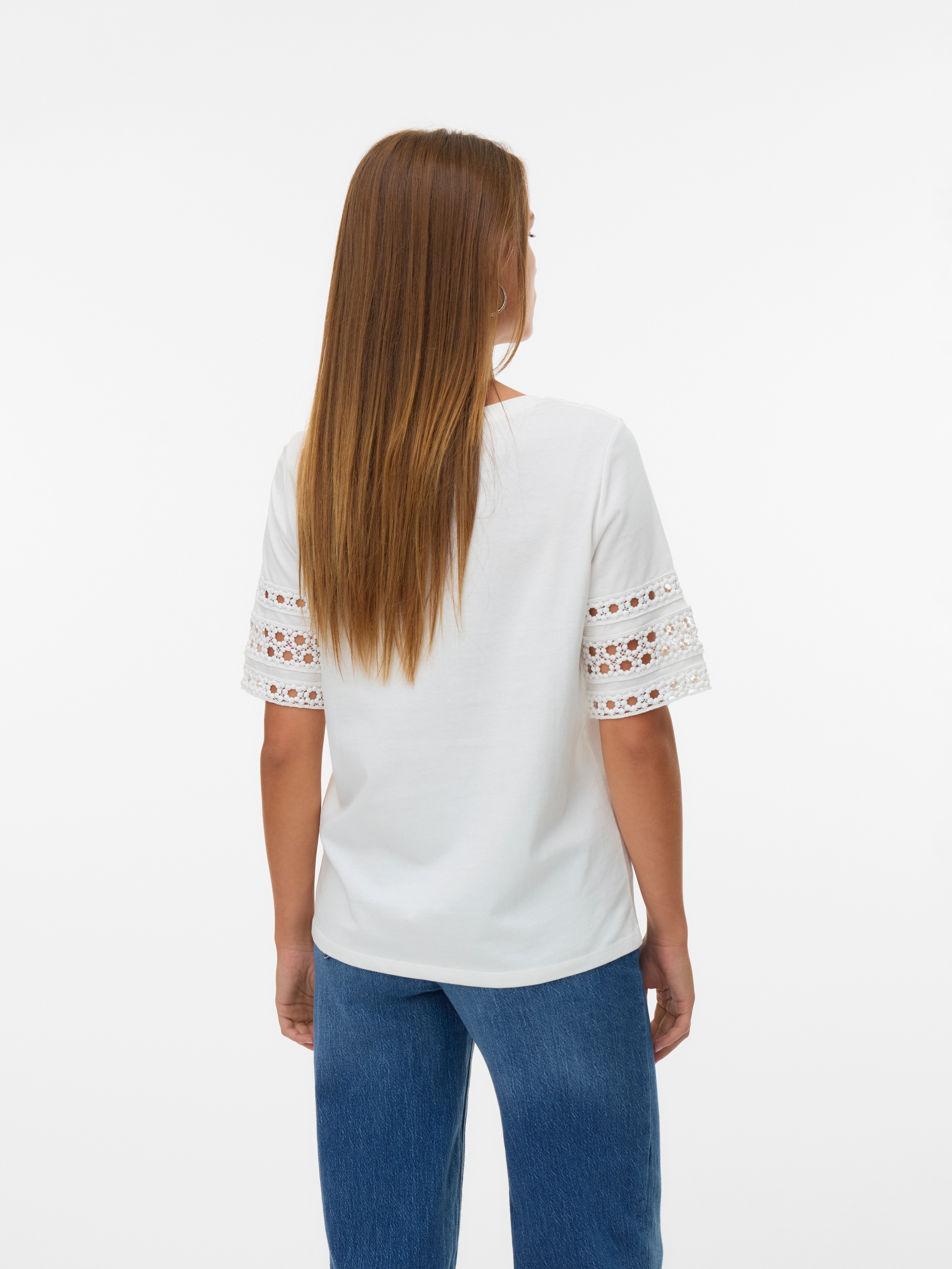 Vero Moda T-shirt »VMIVACY 2/4 O-NECK TOP JRS BTQ« mit Lochstickerei
