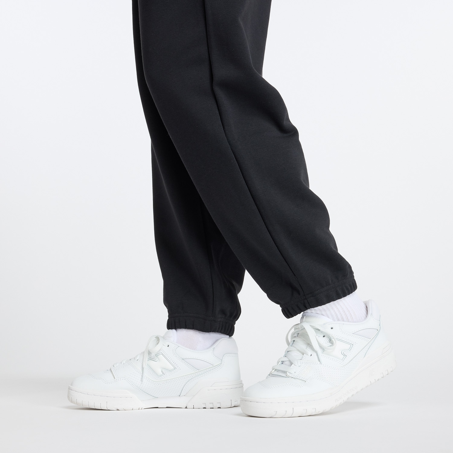 New Balance Pantalon de jogging »SPORT ESSENTIALS FRENCH TERRY JOGGER«  lockere Passform