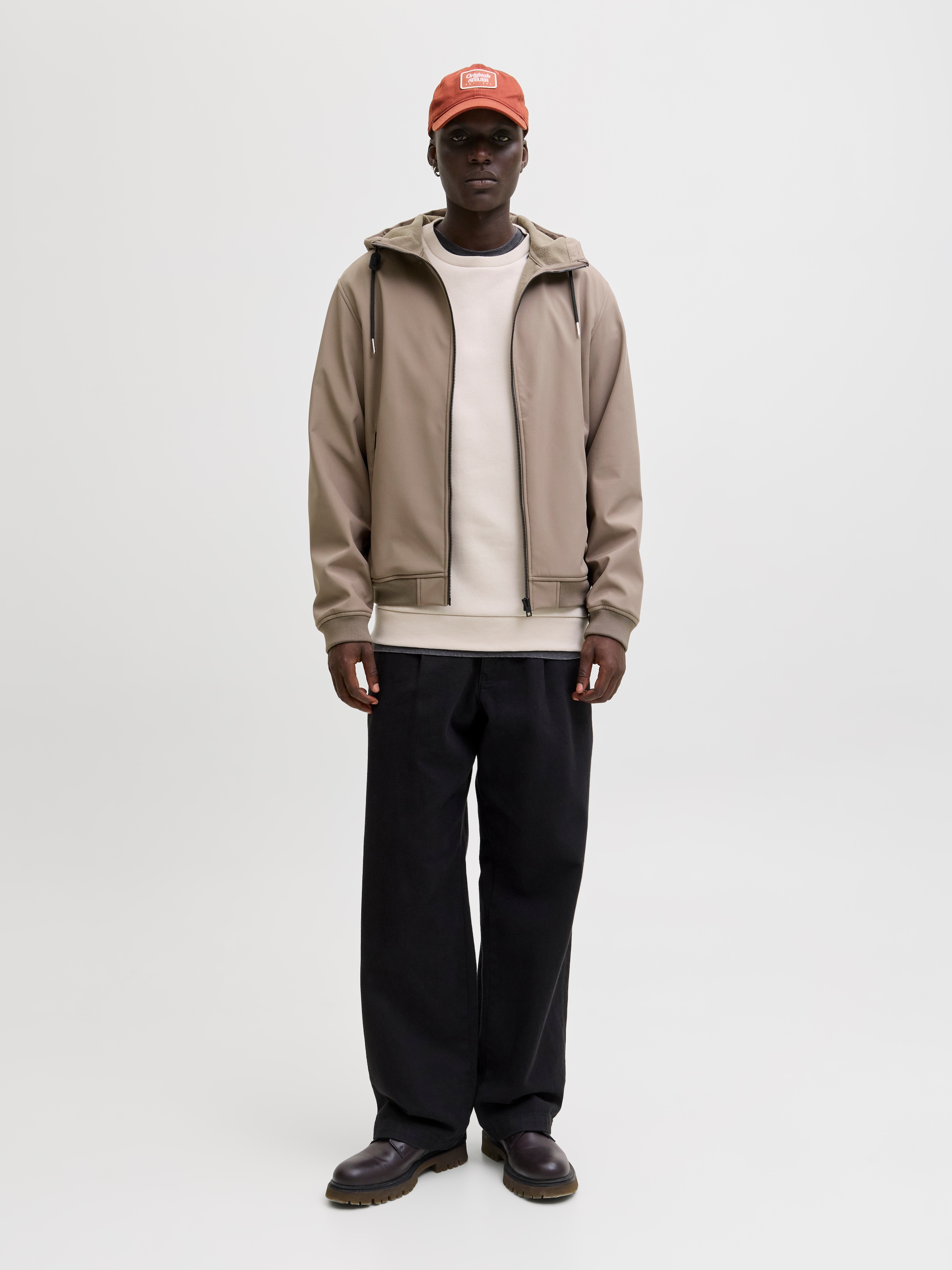 Jack & Jones Softshelljacke »JJEBASIC mit wasserabweisender Funktion« mit Kapuze Kunstfaser, regular fit