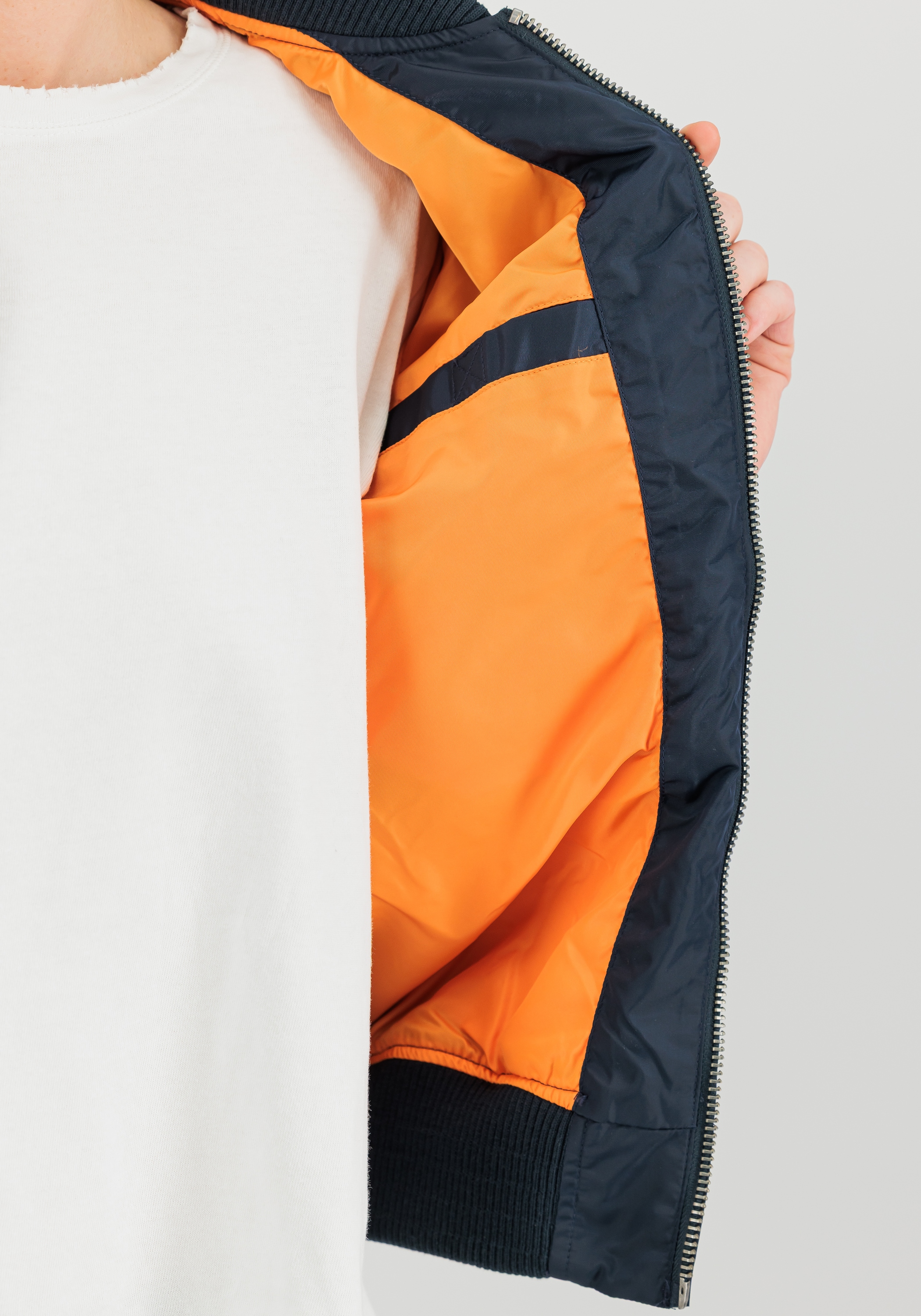 Alpha Industries Bomberjacke »MA-1 TT Light Slim W«