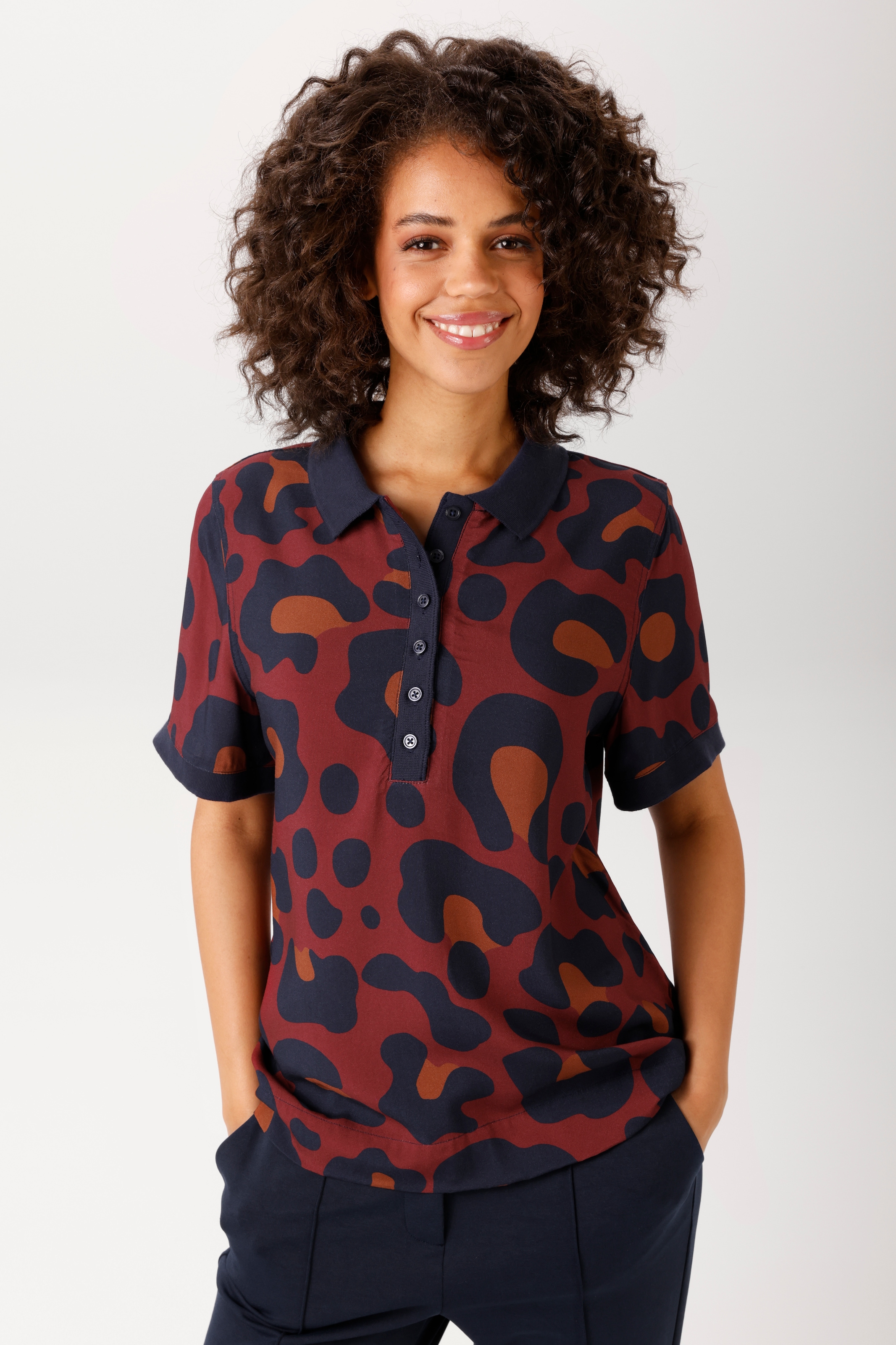 Aniston CASUAL Blouse à manches courtes en imprimé animal extravagant - chaque pièce est unique