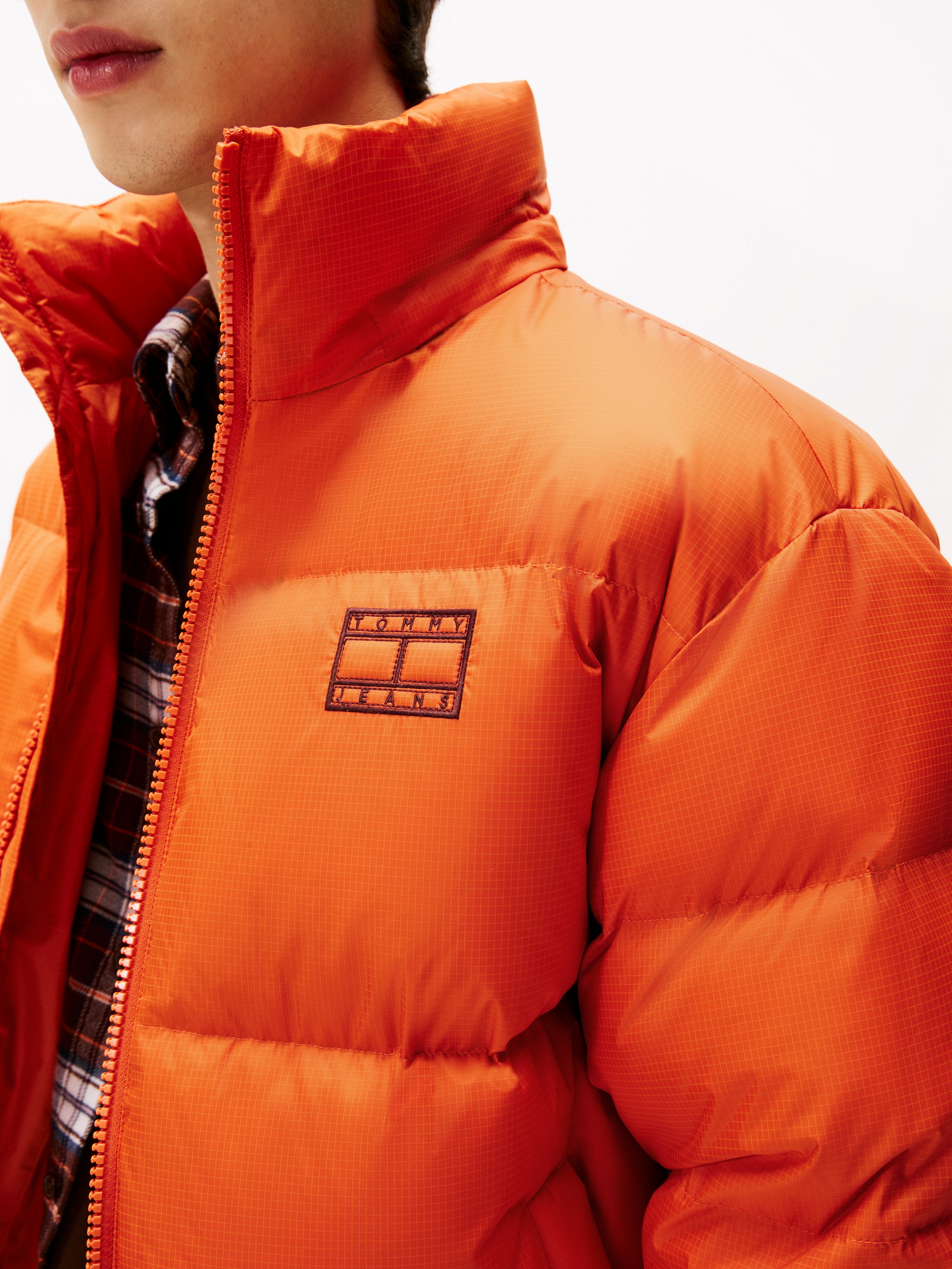 Tommy Jeans Veste matelassée »ALASKA DOWN PUFFER« mit Kapuze Übergangsjacke Regular fit mit abnehmbarer Kapuze