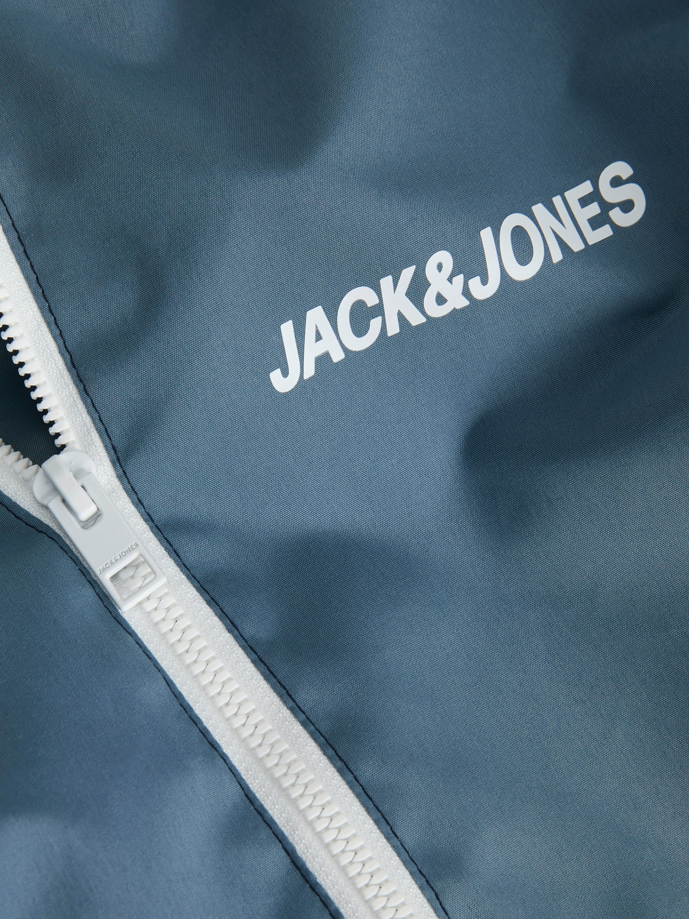 Jack & Jones Junior Veste d'extérieur »JJERUSH wasserabweisend, mit Kapuze, mattes Finish« mit Kapuze Polyester, regular fit