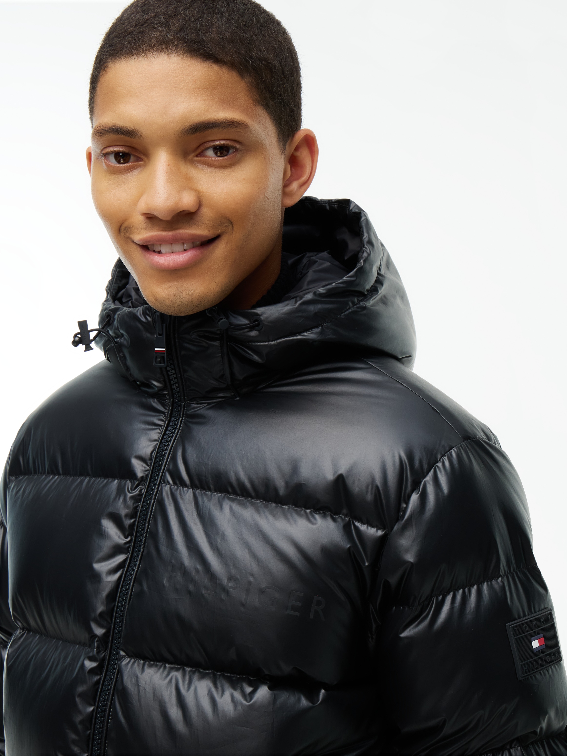 Tommy Hilfiger Daunenjacke »SHINY DOWN HOODED PUFFER« mit Kapuze mit weicher Daunenfüllung