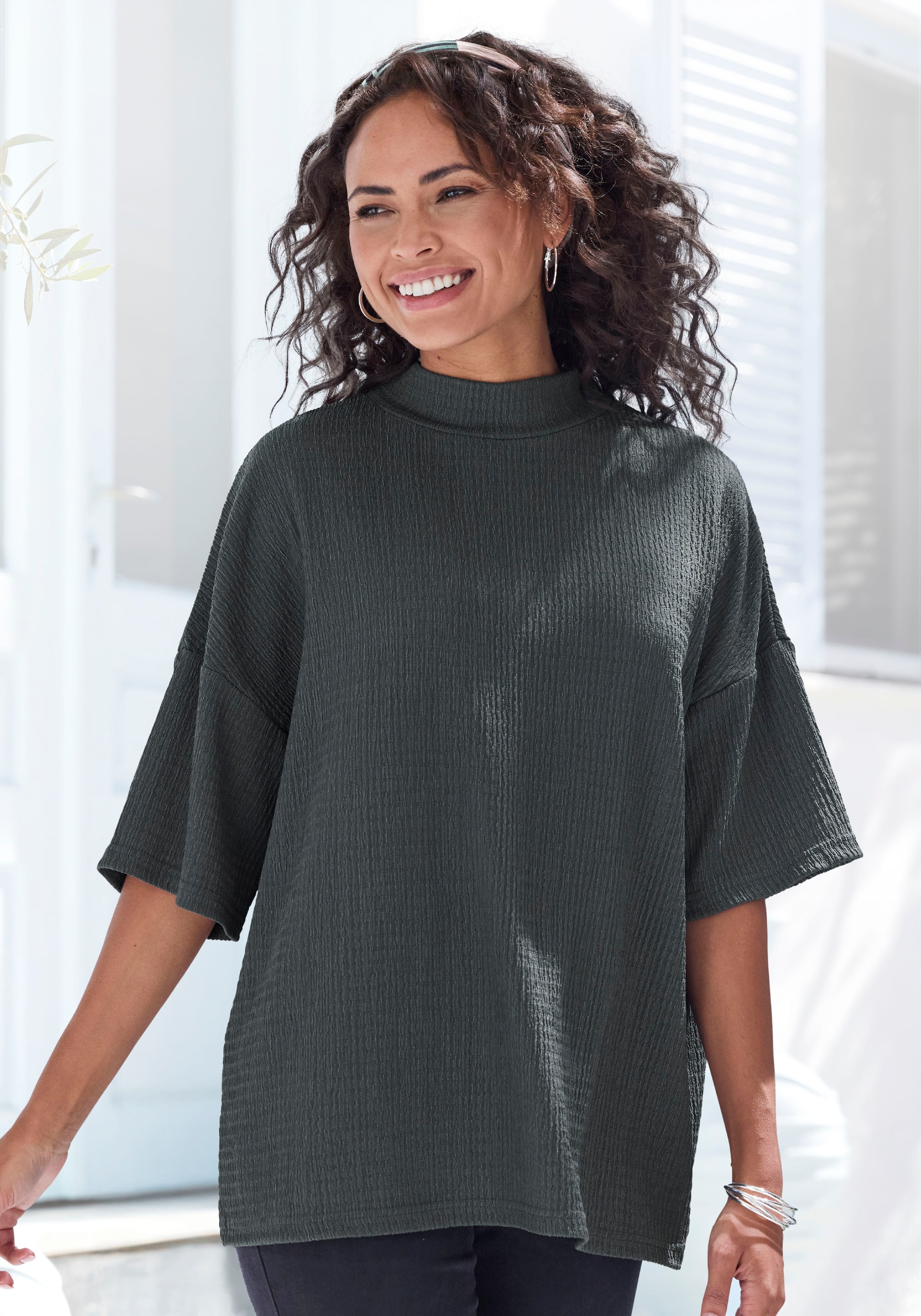 LASCANA T-shirt à manches courtes »mit Stehkragen« 2er-Pack,  aus bügelfreier Crêpe-Qualität