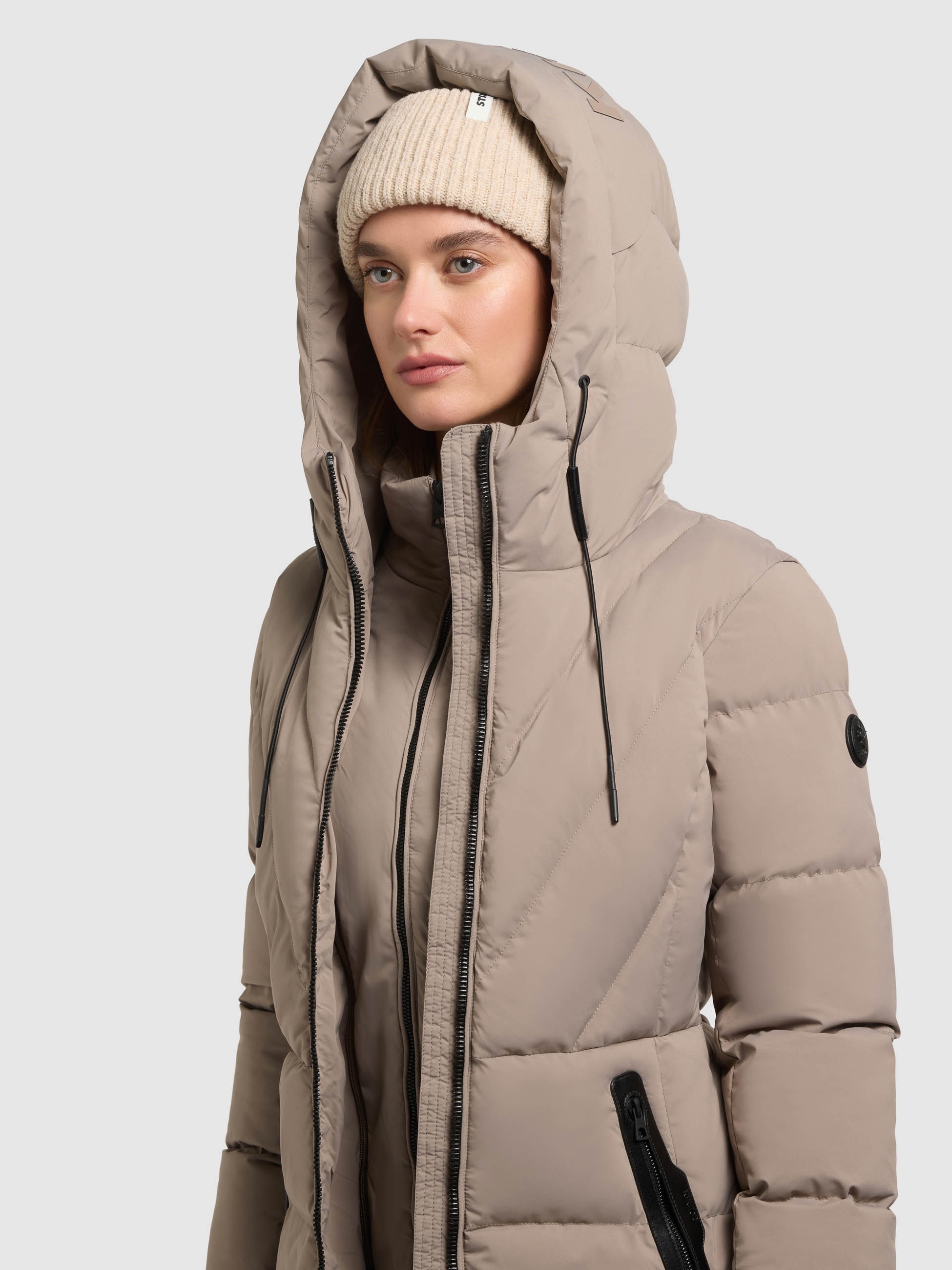 khujo Steppjacke »RABB« mit Kapuze Applikationen aus Lederimitat