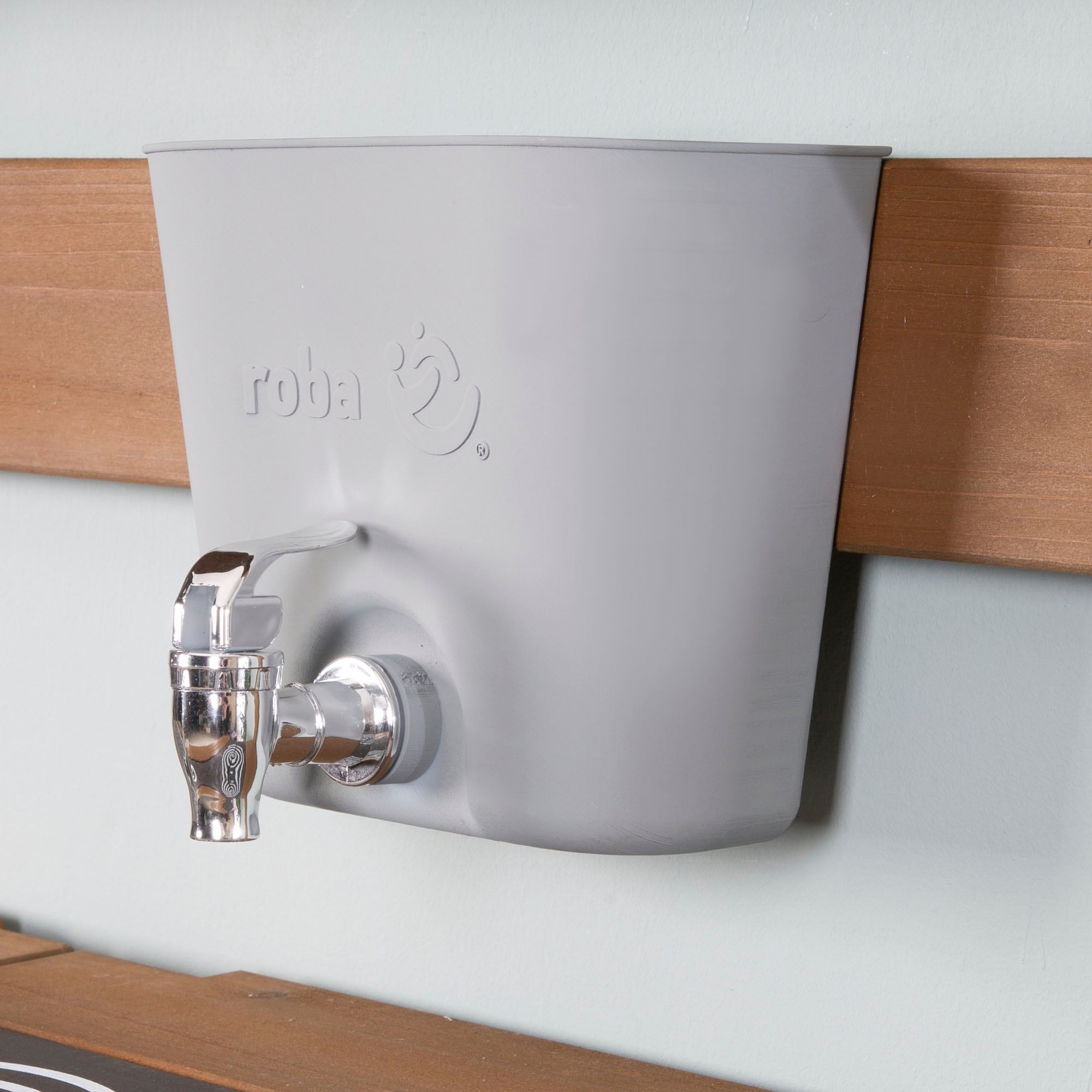 roba® Outdoor-Spielküche »Matschküche zum Hängen, teakholzfarben lasiert, aus Holz« FSC® - schützt Wald