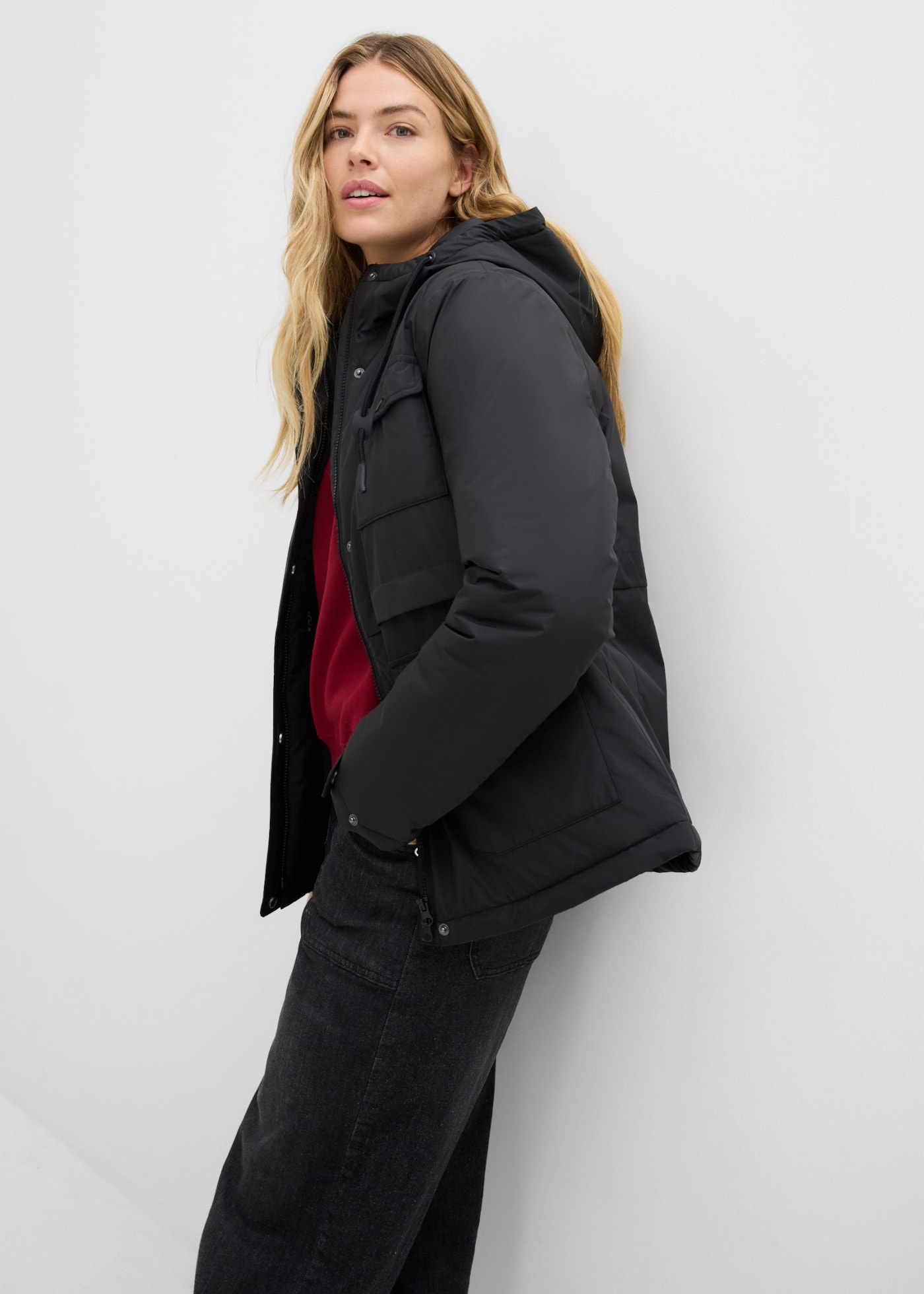 bonprix Veste fonctionnelle imperméable, coupe près du corps, style sportif
