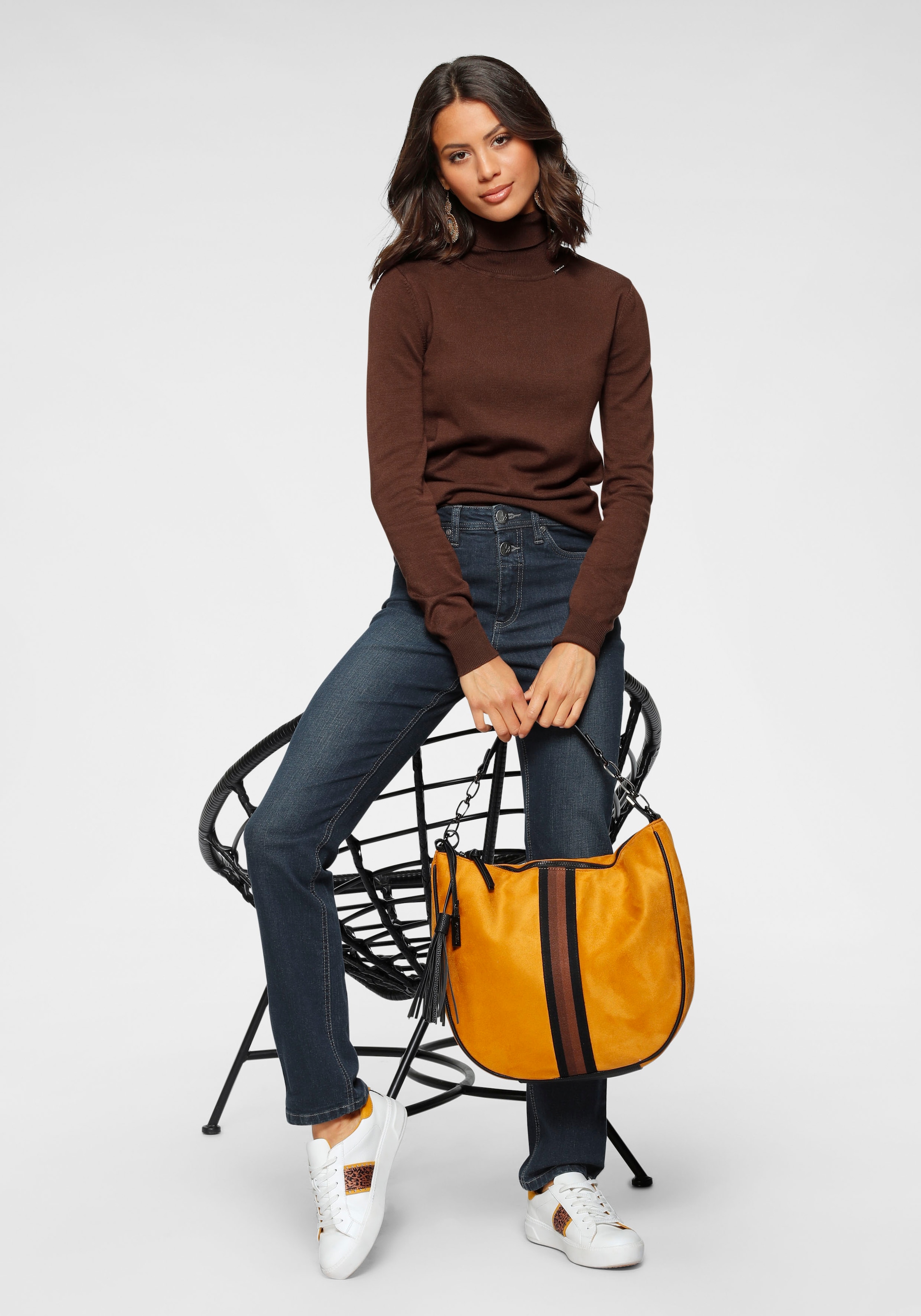 Bruno Banani Rollkragenpullover mit Rollkragen, figurbetonte Passform