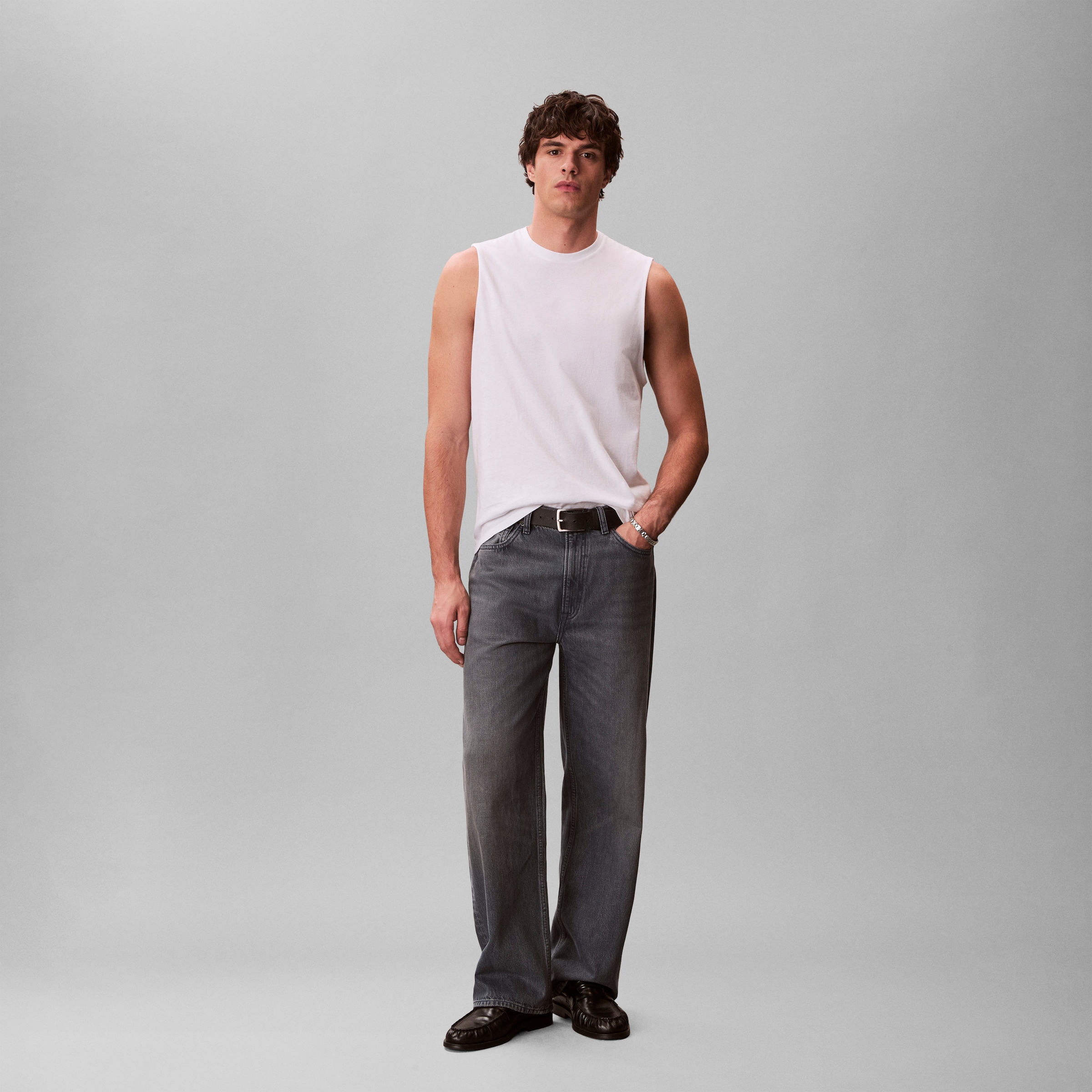 Calvin Klein Jeans Tanktop »JERSEY BADGE MUSCLE TANK« Regular fit mit Rundhalsausschnitt