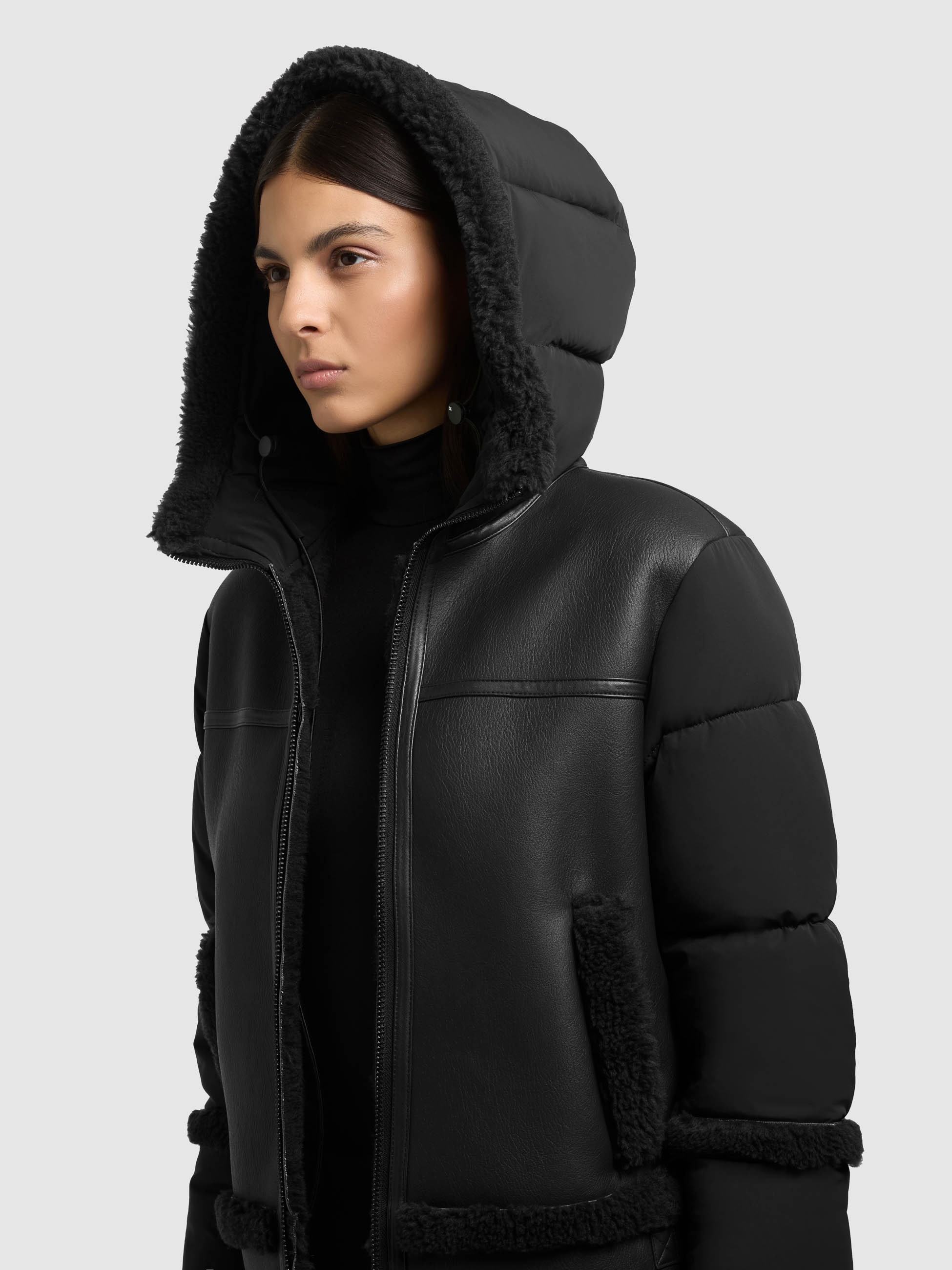 khujo Veste d'hiver »LEXYA« avec capuche wattierte, gesteppte Ärmel aus Nylon