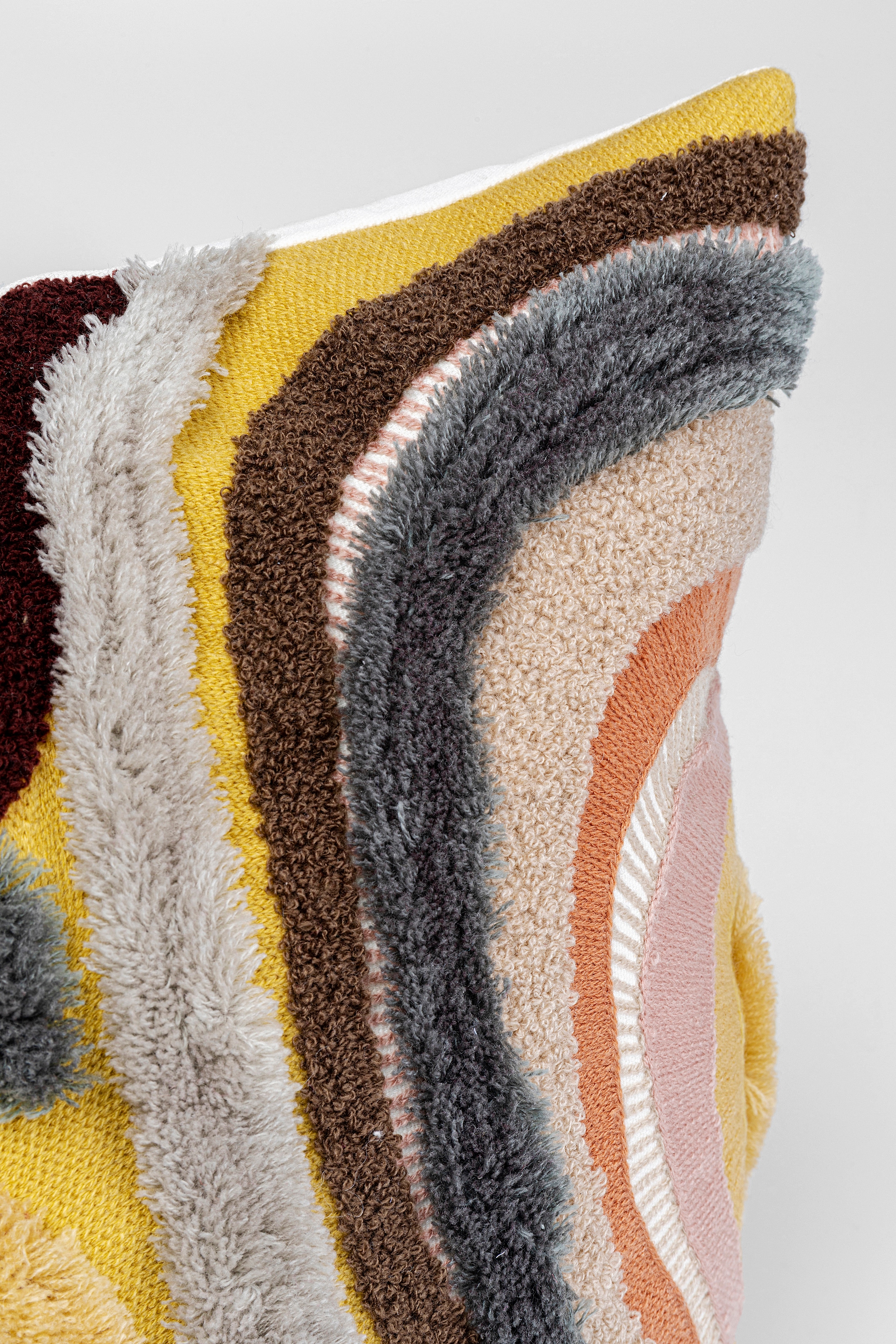 Kare Design Coussin décoratif »Lava, Kissenhülle mit Füllung, 45x45 cm« stützt Kopf und Nacken angenehm und sorgt für erholsamen Schlaf