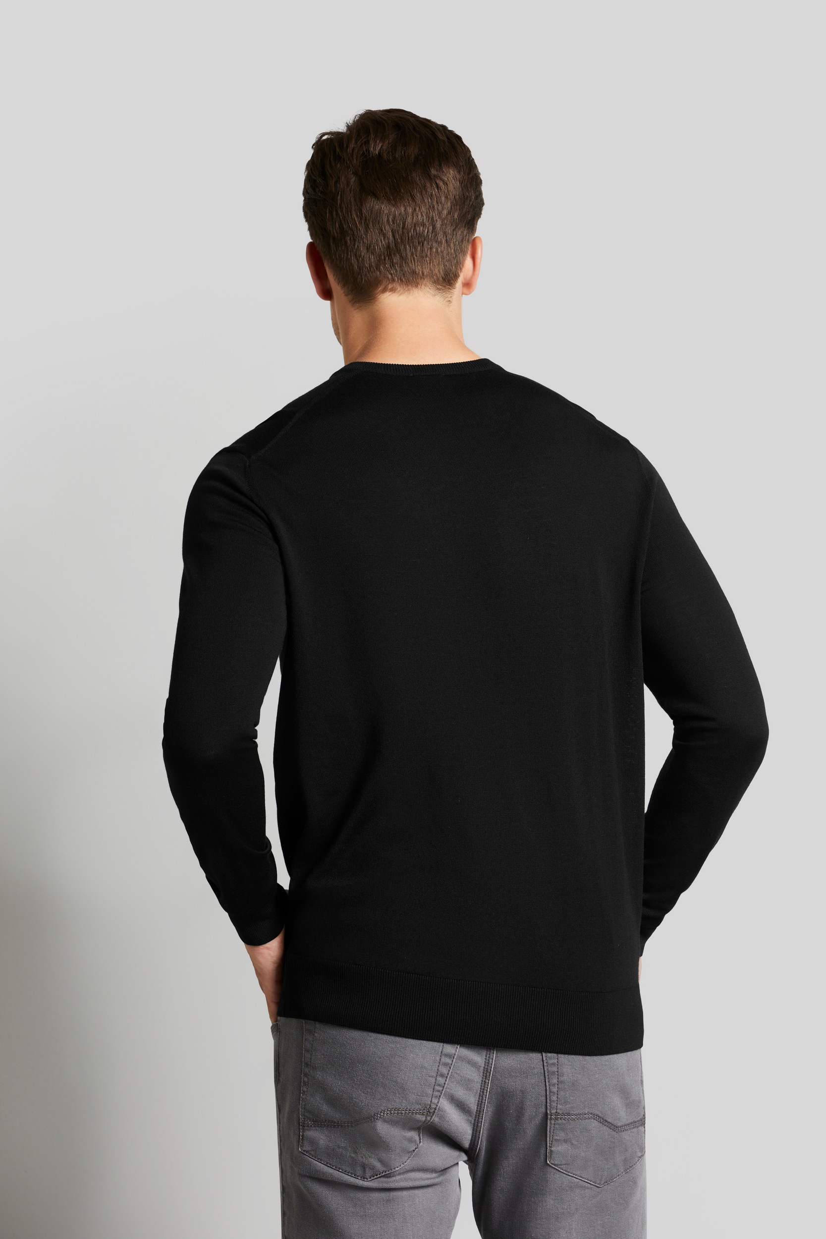 bugatti Rundhalspullover aus feiner Merinowolle