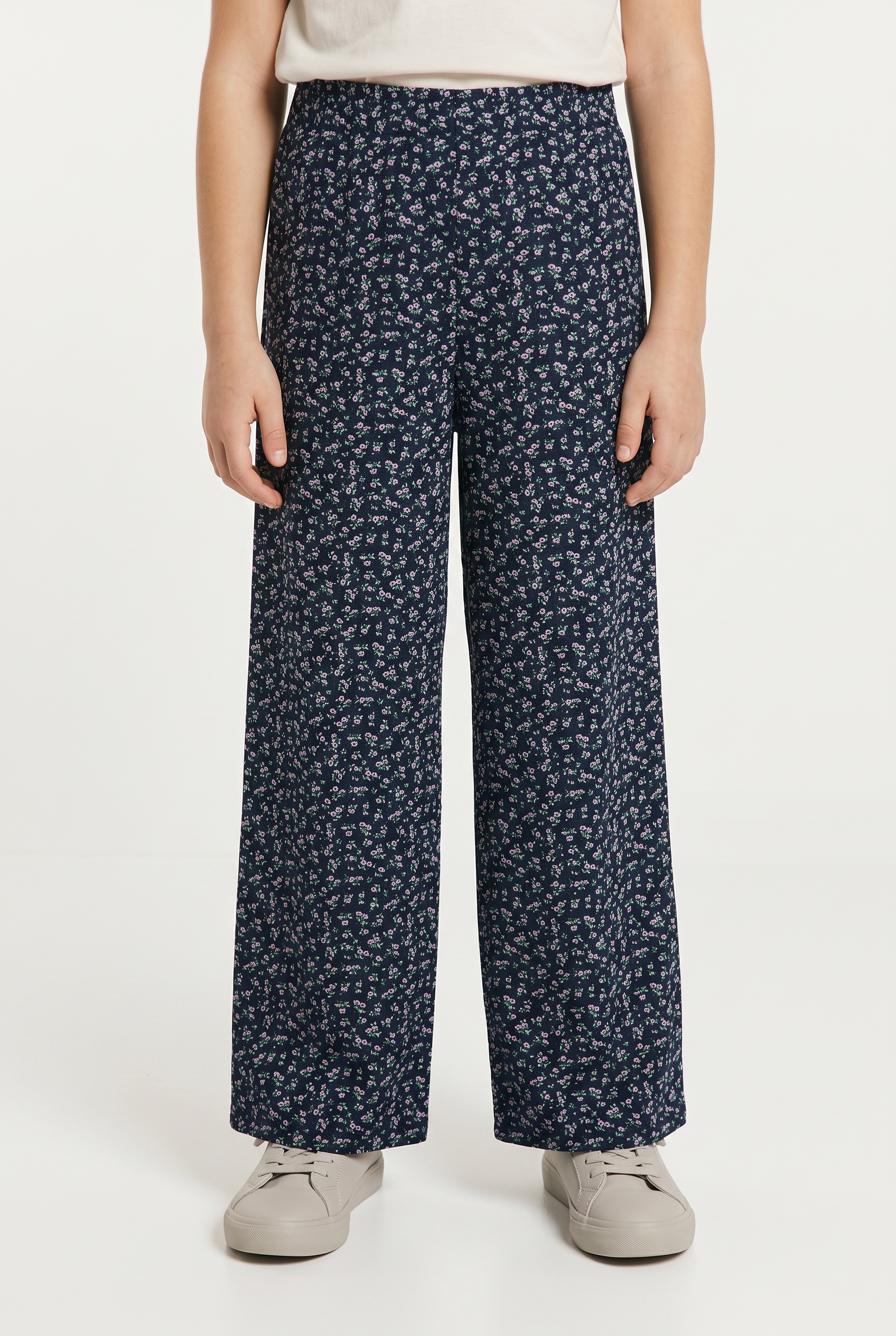 s.Oliver Junior Pantalon en tissu  avec imprimé floral minimaliste, pour filles